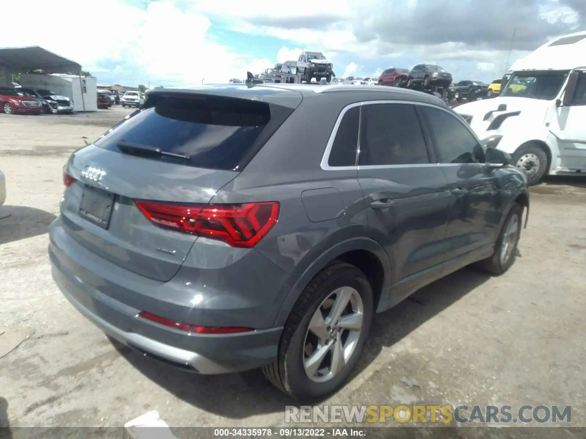 4 Фотография поврежденного автомобиля WA1AECF35K1077494 AUDI Q3 2019