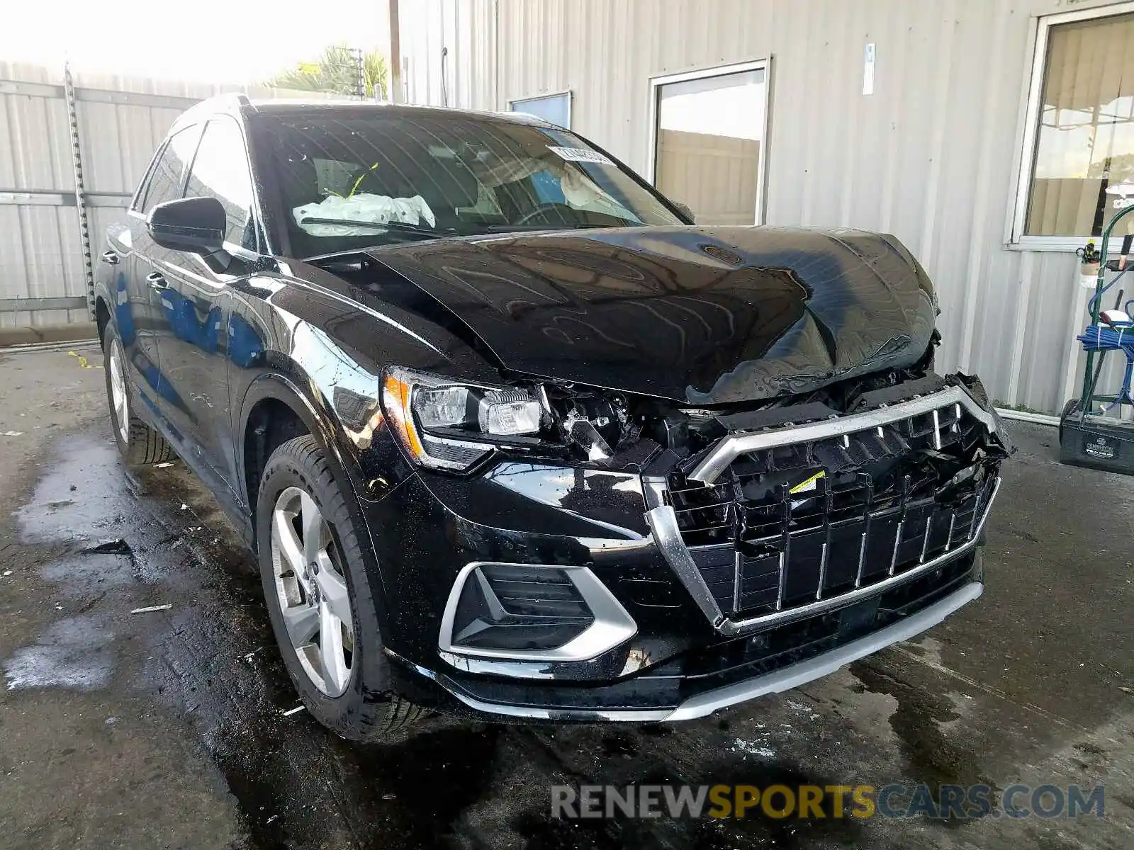 1 Photograph of a damaged car WA1AECF35K1078046 AUDI Q3 2019