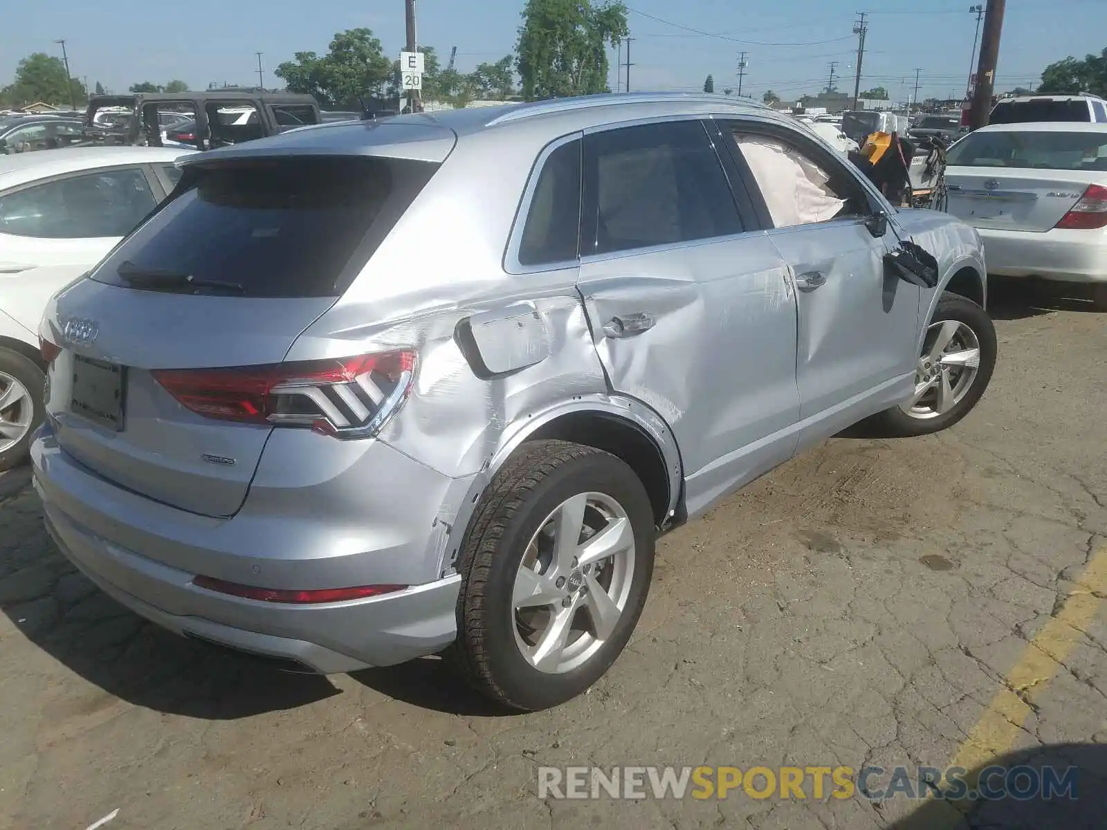 4 Photograph of a damaged car WA1AECF36K1069467 AUDI Q3 2019