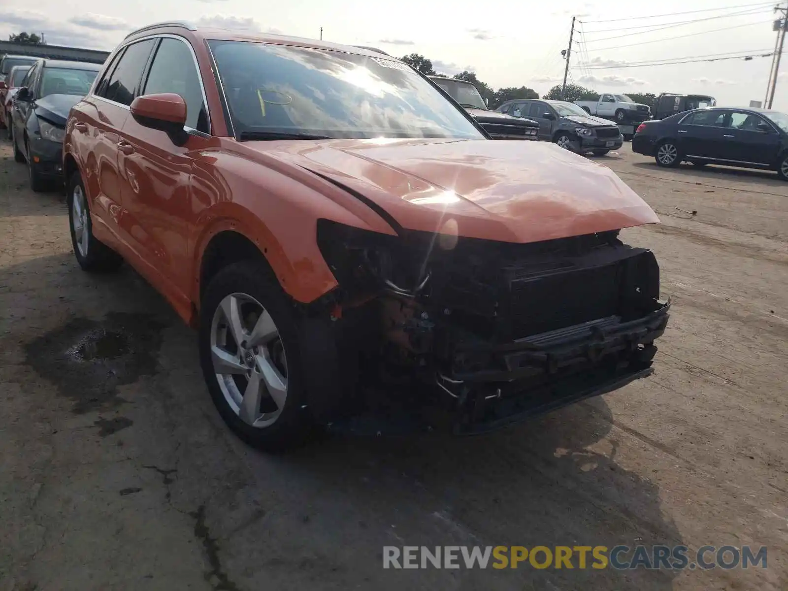 1 Photograph of a damaged car WA1AECF36K1075673 AUDI Q3 2019