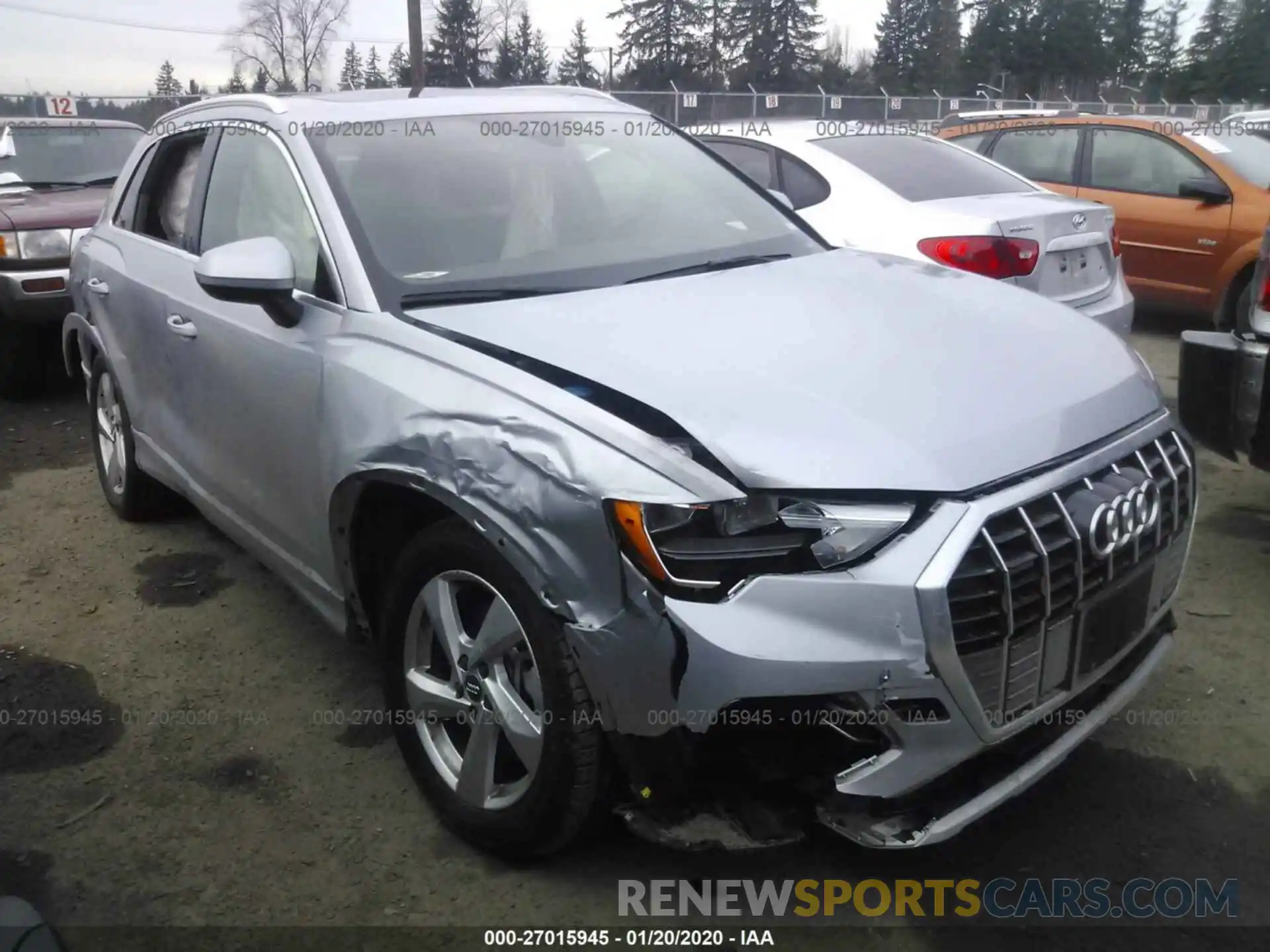 1 Photograph of a damaged car WA1AECF36K1077567 AUDI Q3 2019