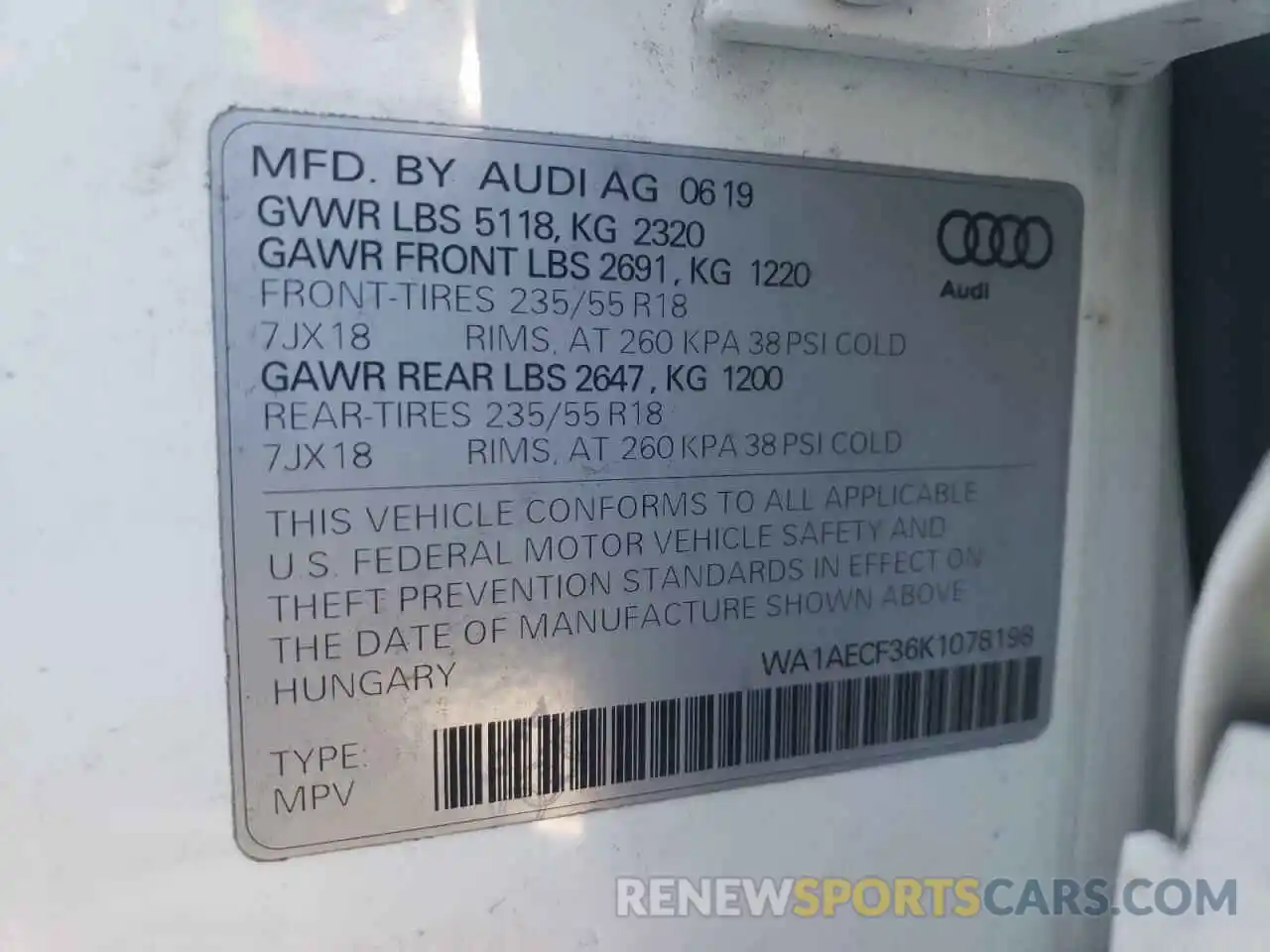 10 Photograph of a damaged car WA1AECF36K1078198 AUDI Q3 2019