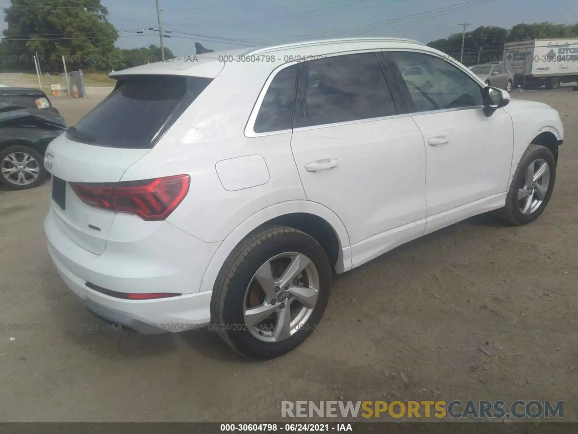 4 Фотография поврежденного автомобиля WA1AECF36K1079240 AUDI Q3 2019