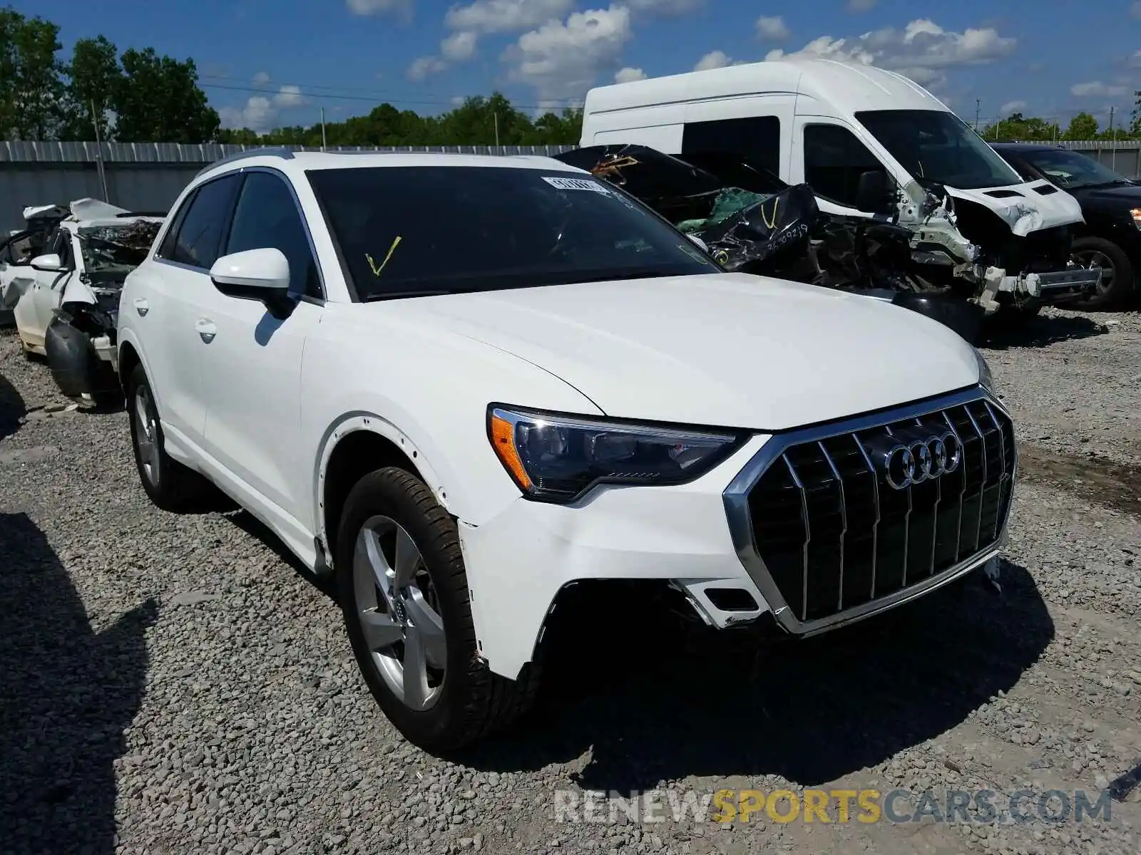 1 Photograph of a damaged car WA1AECF36K1079268 AUDI Q3 2019