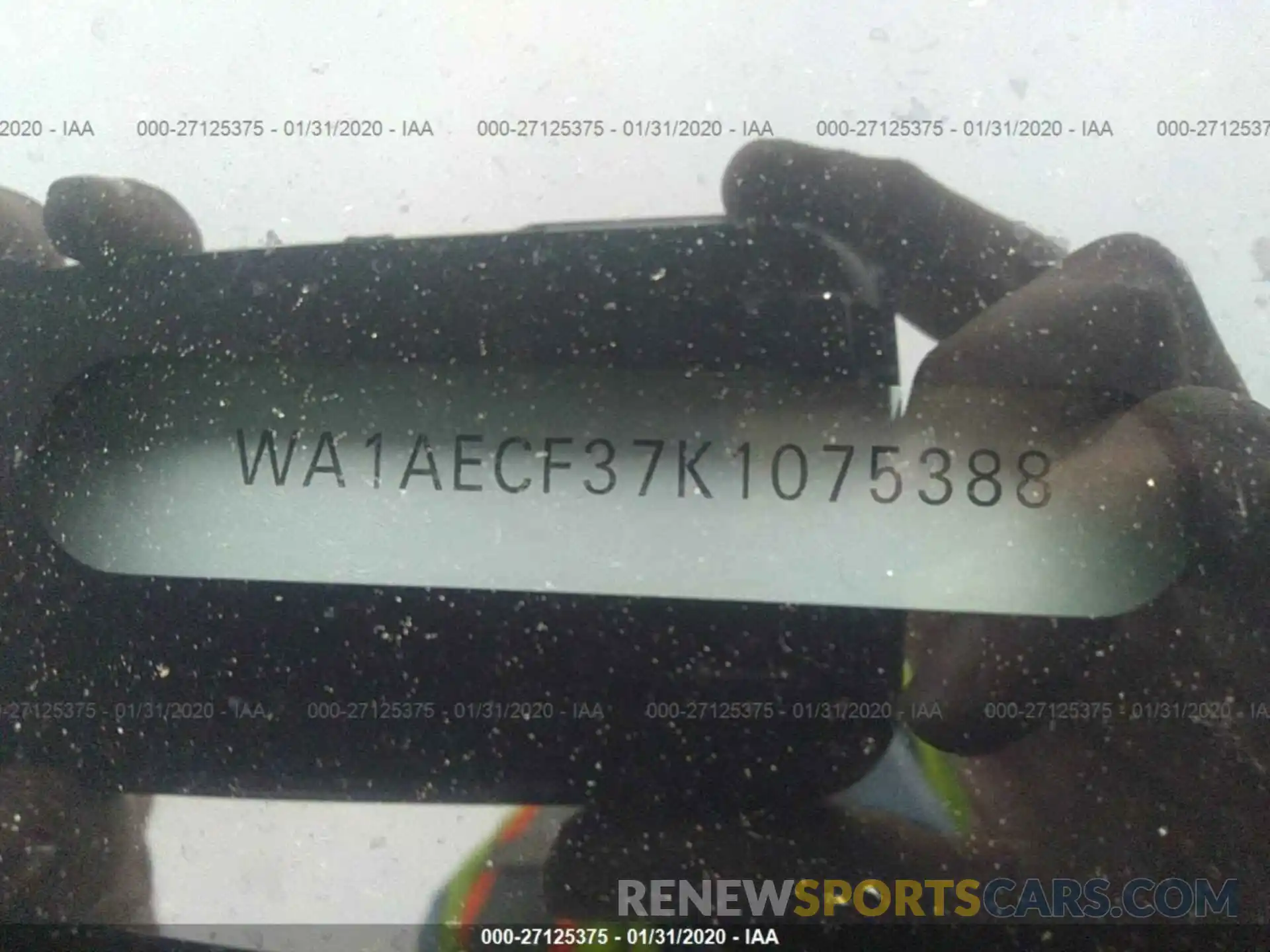 9 Photograph of a damaged car WA1AECF37K1075388 AUDI Q3 2019