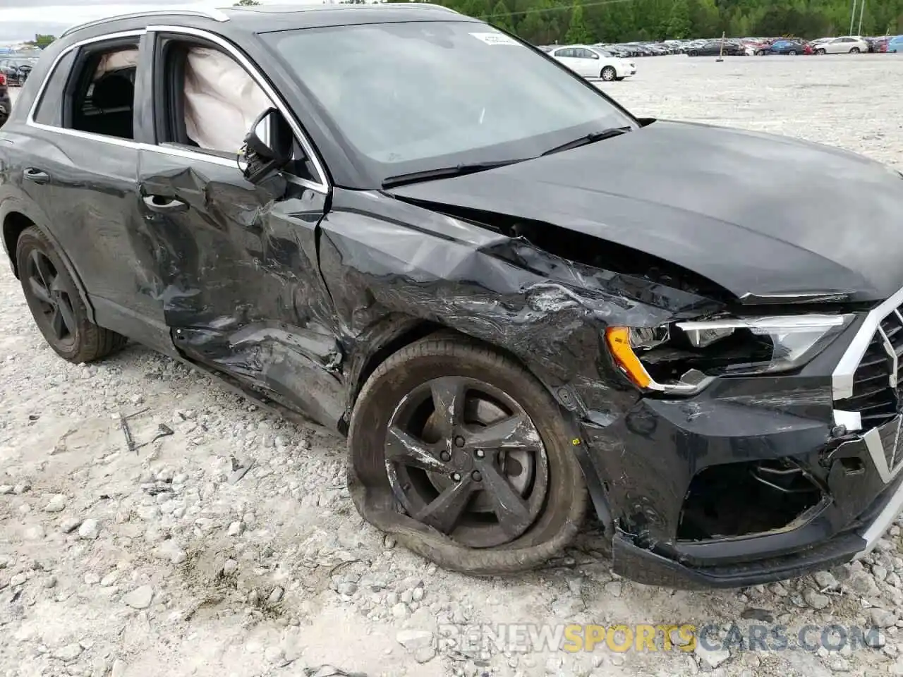 9 Photograph of a damaged car WA1AECF38K1075562 AUDI Q3 2019