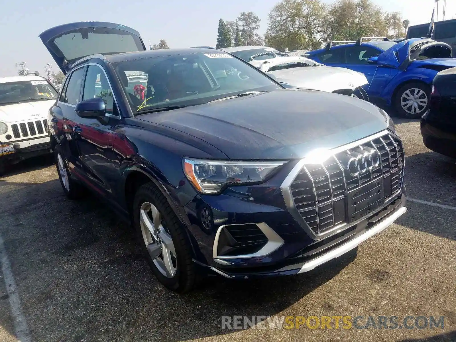 1 Фотография поврежденного автомобиля WA1AECF38K1080034 AUDI Q3 2019