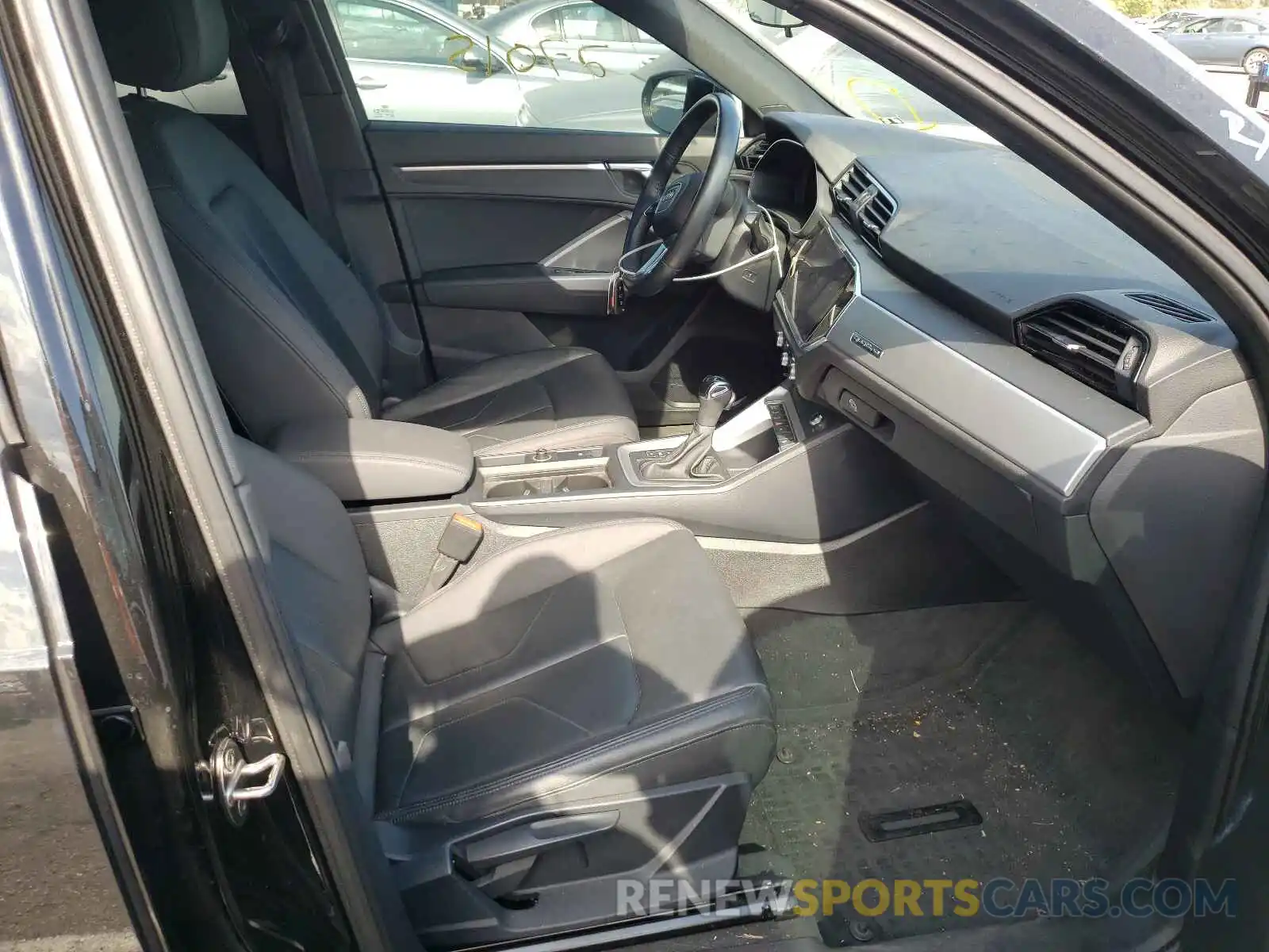 5 Photograph of a damaged car WA1AECF38K1080907 AUDI Q3 2019