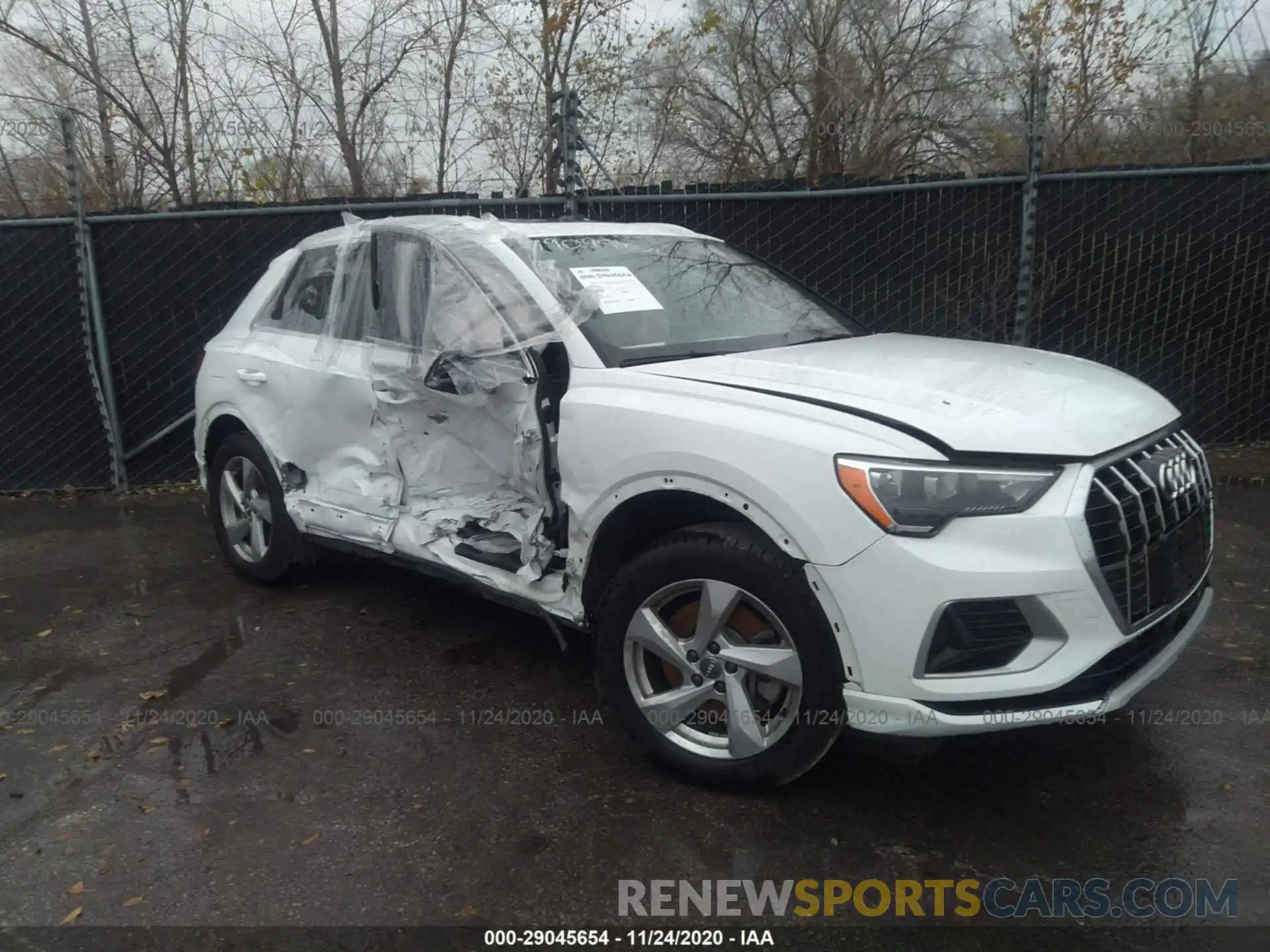 1 Photograph of a damaged car WA1AECF39K1076302 AUDI Q3 2019