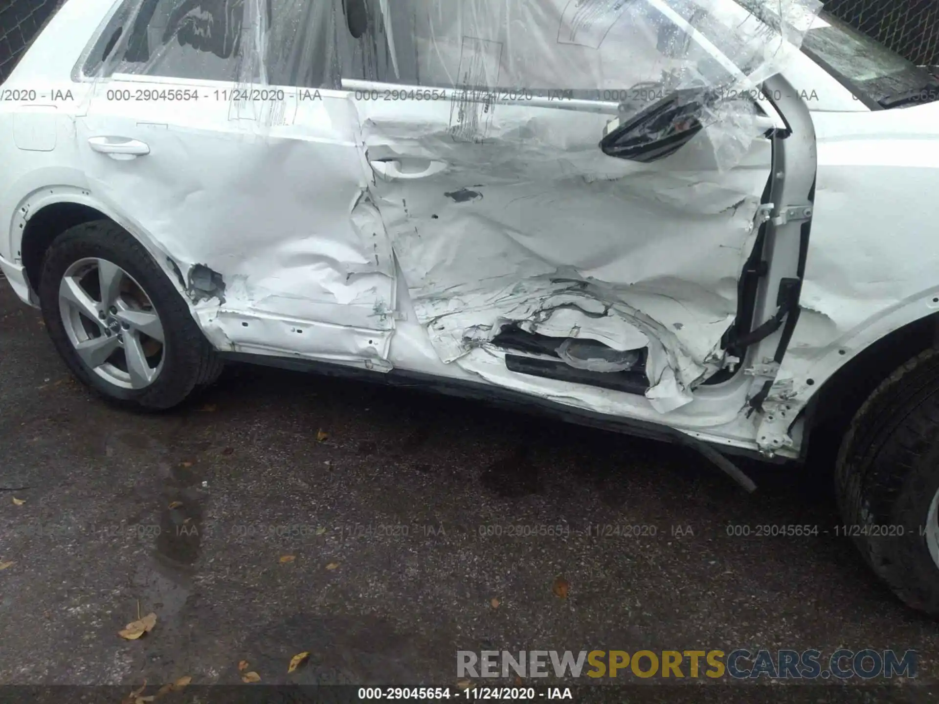 6 Photograph of a damaged car WA1AECF39K1076302 AUDI Q3 2019