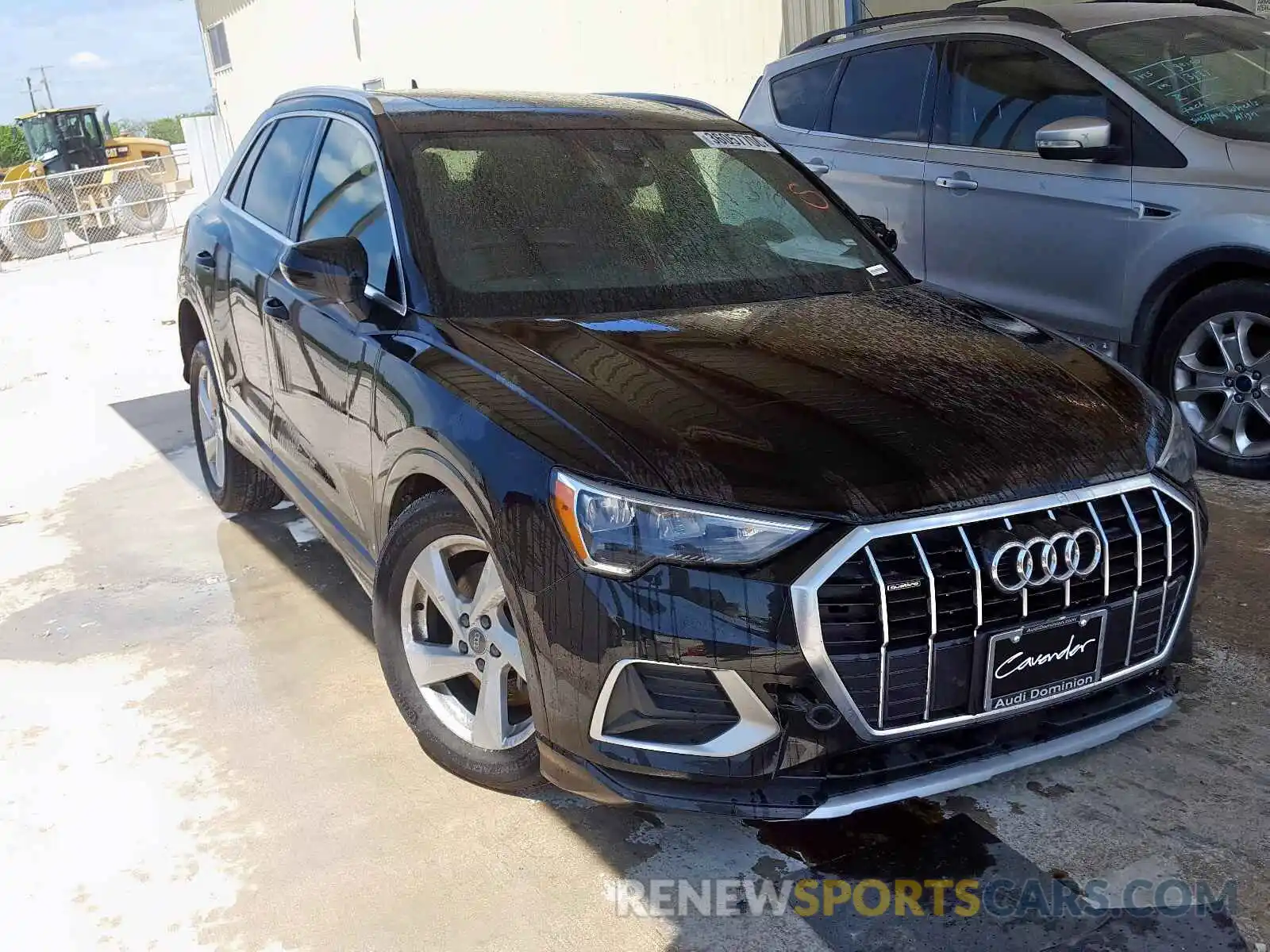 1 Photograph of a damaged car WA1AECF39K1077711 AUDI Q3 2019