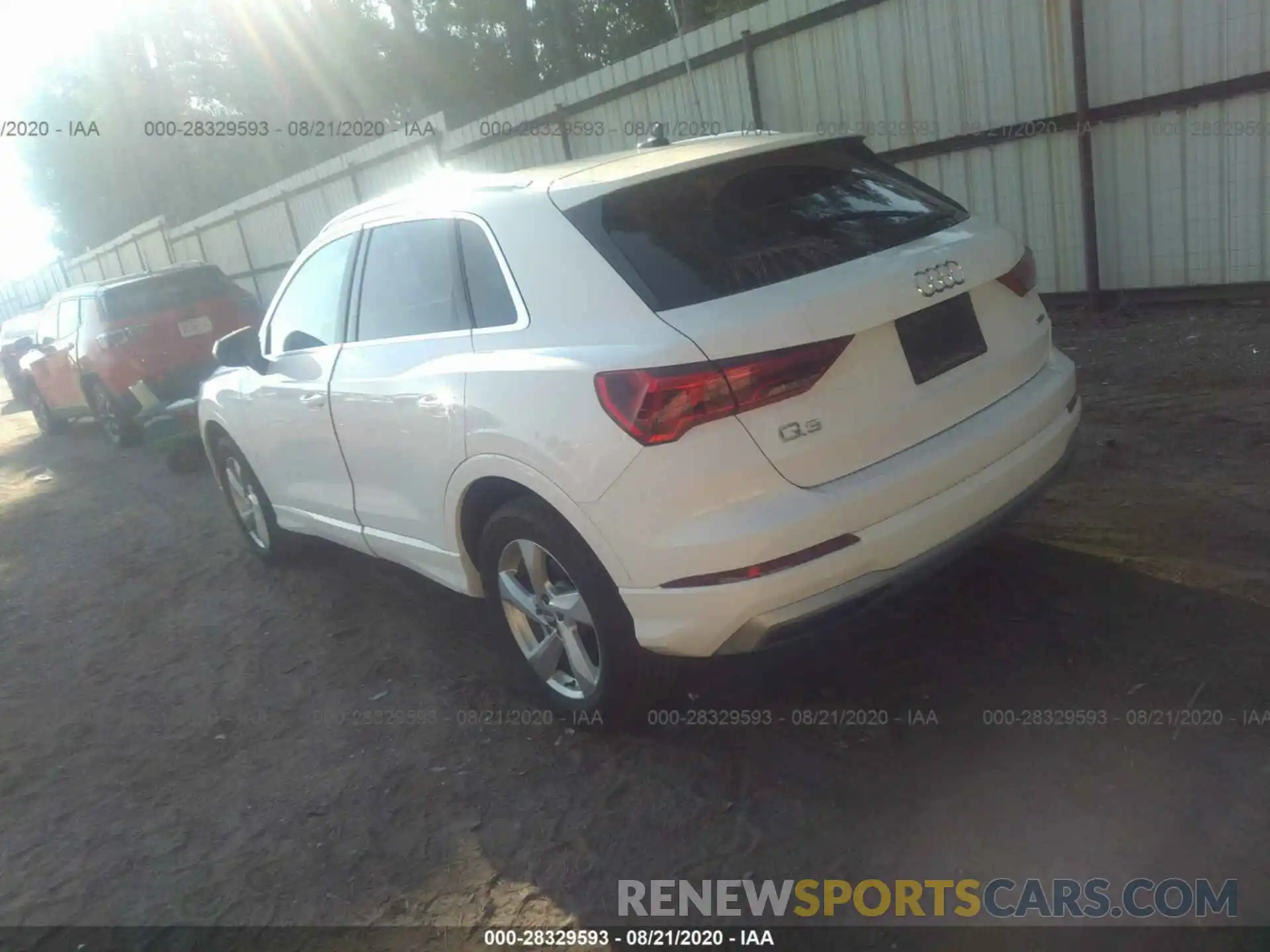 3 Фотография поврежденного автомобиля WA1AECF3XK1076891 AUDI Q3 2019