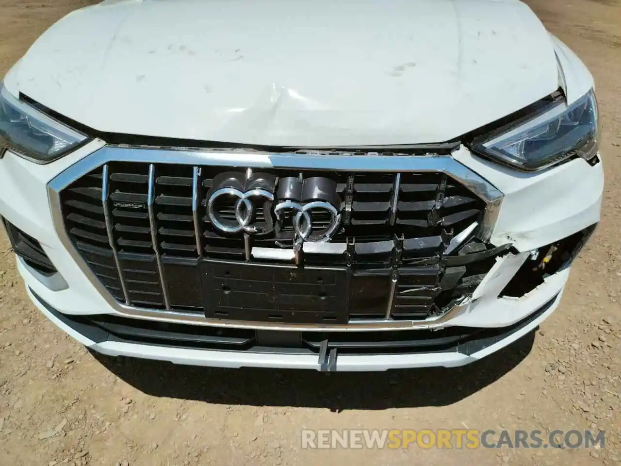 9 Photograph of a damaged car WA1AECF3XK1078334 AUDI Q3 2019