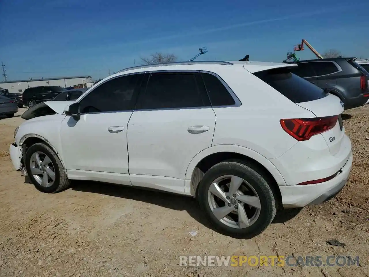 2 Фотография поврежденного автомобиля WA1AECF3XK1078768 AUDI Q3 2019