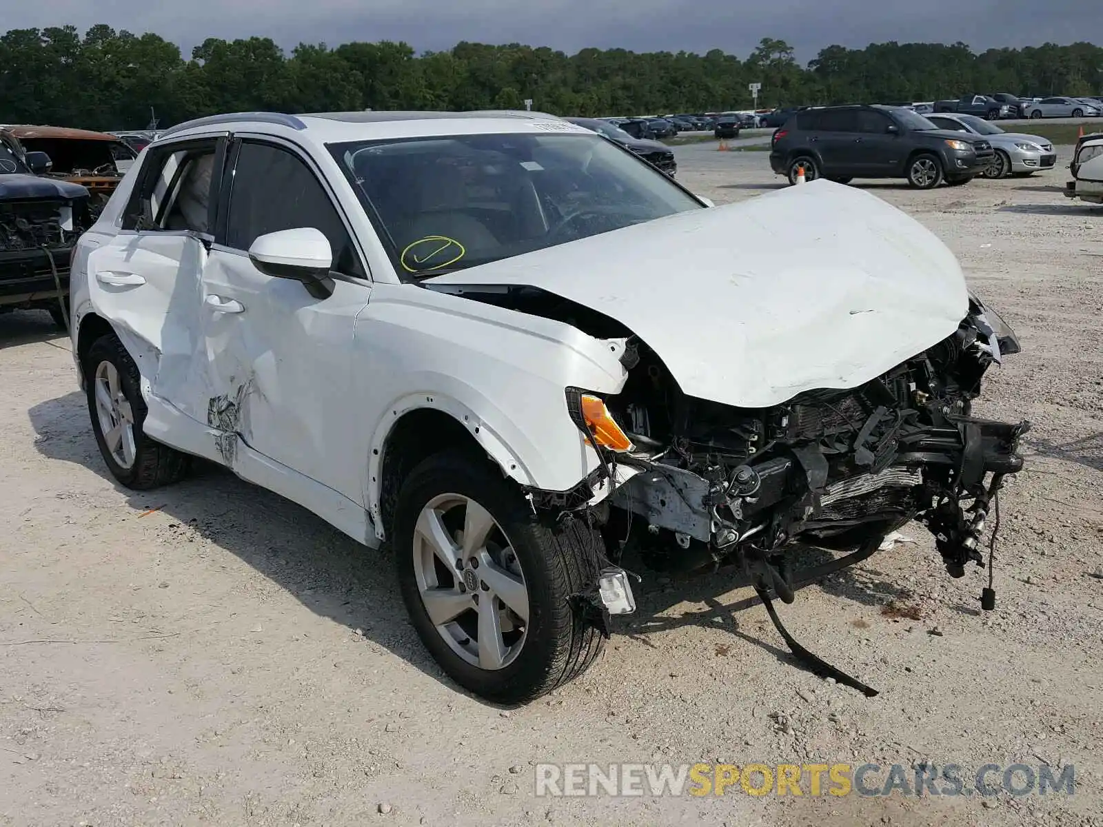 1 Photograph of a damaged car WA1AECF3XK1088118 AUDI Q3 2019