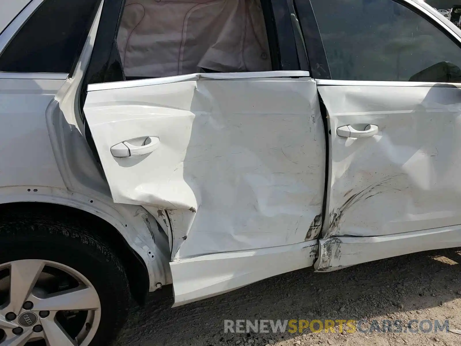 9 Photograph of a damaged car WA1AECF3XK1088118 AUDI Q3 2019