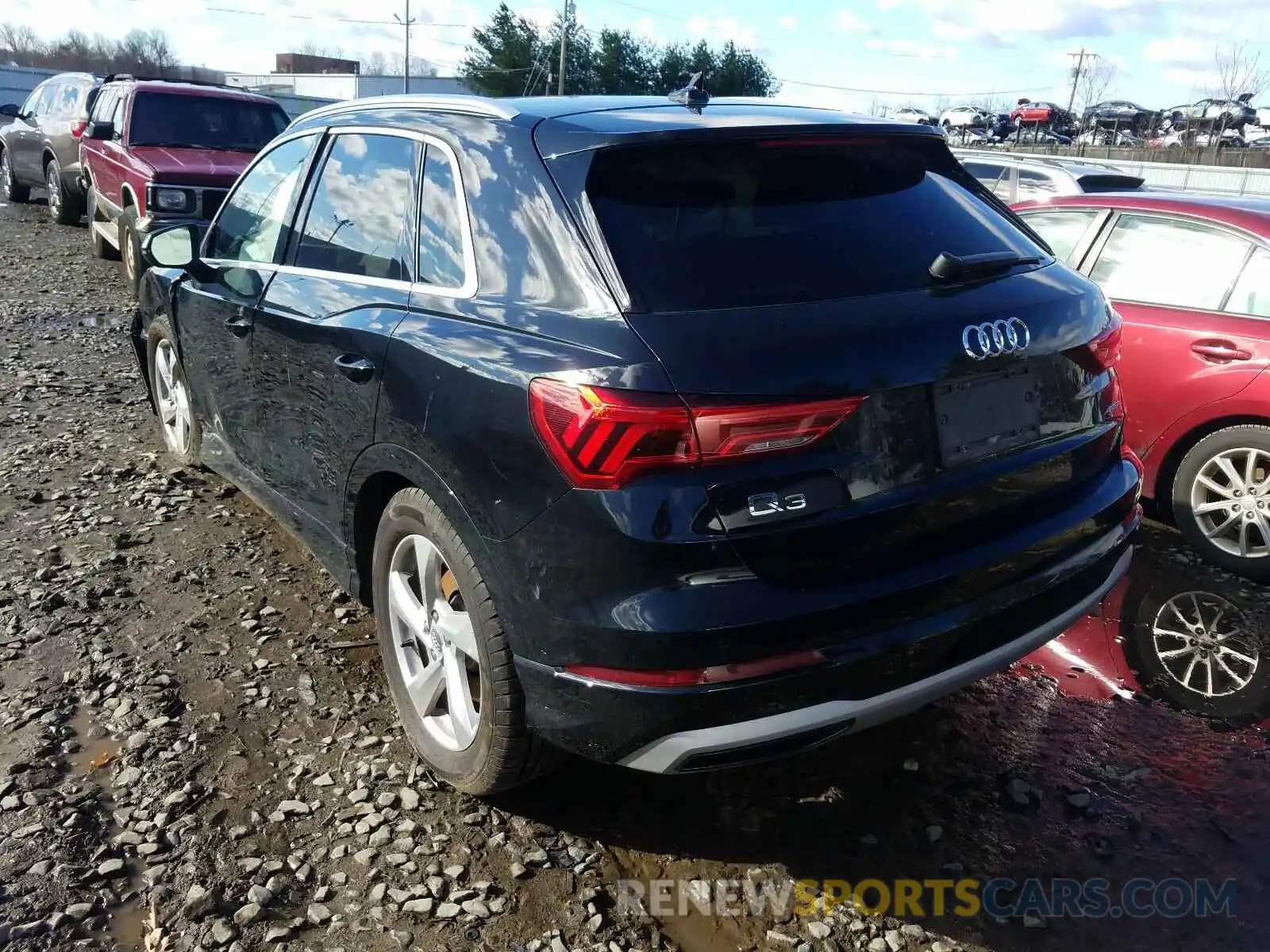 3 Фотография поврежденного автомобиля WA1BECF32K1070071 AUDI Q3 2019