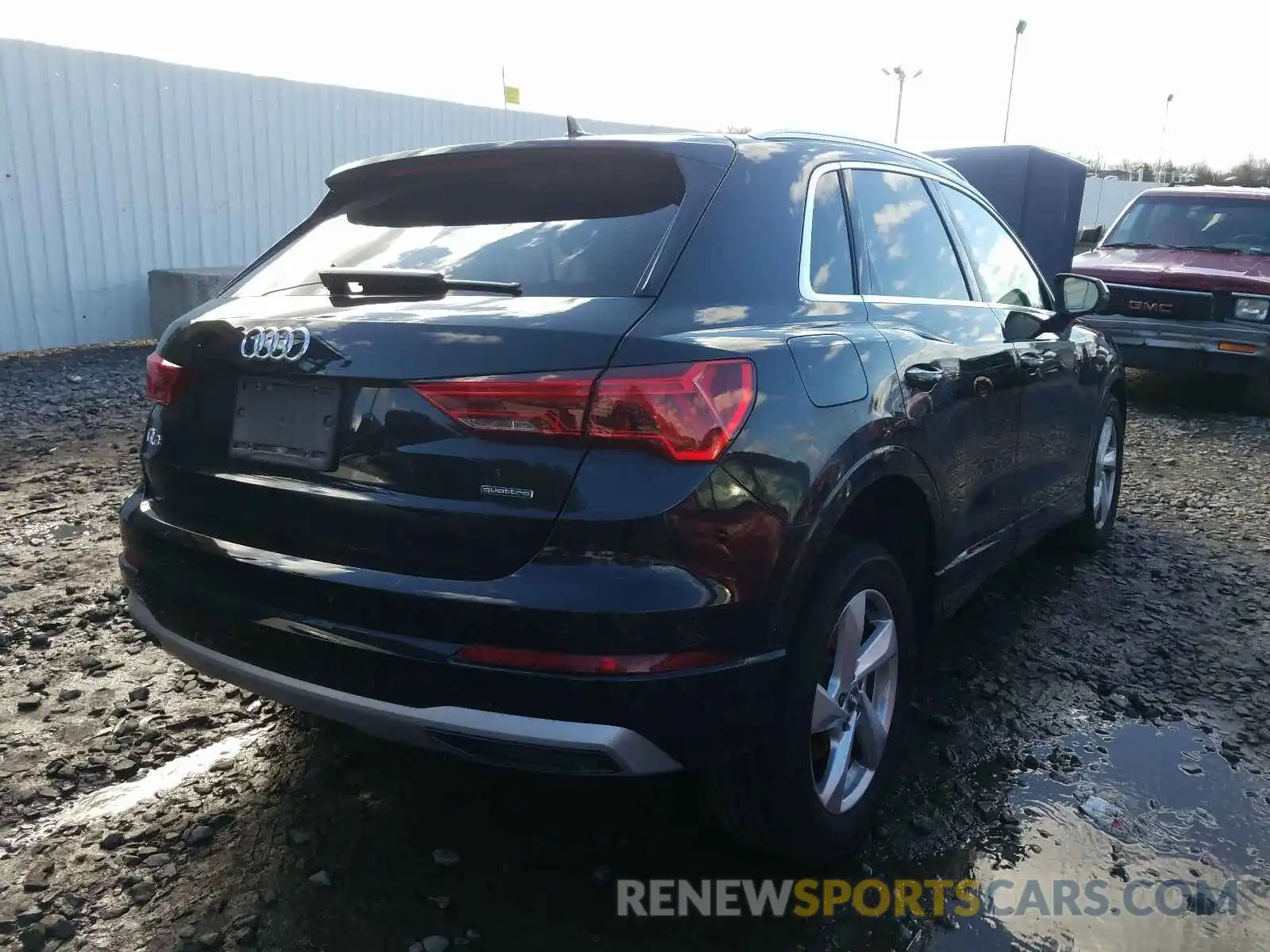 4 Photograph of a damaged car WA1BECF32K1070071 AUDI Q3 2019