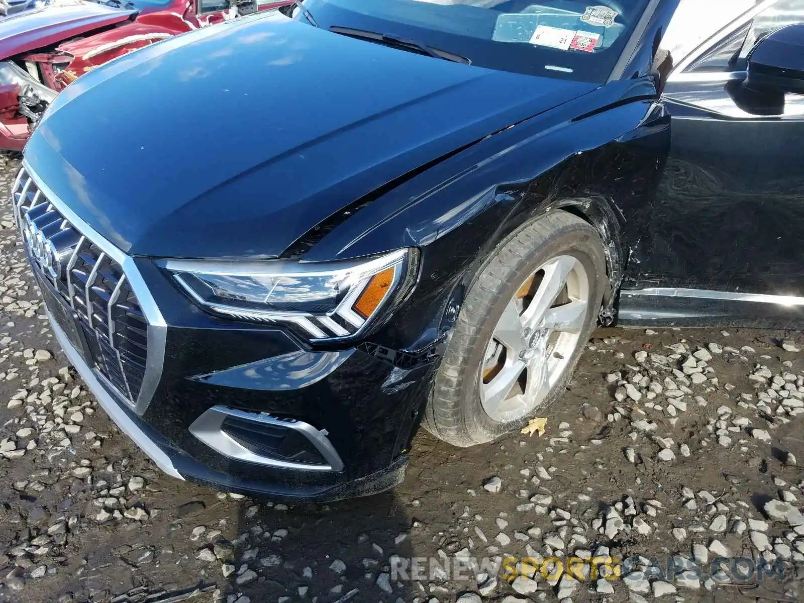 9 Photograph of a damaged car WA1BECF32K1070071 AUDI Q3 2019