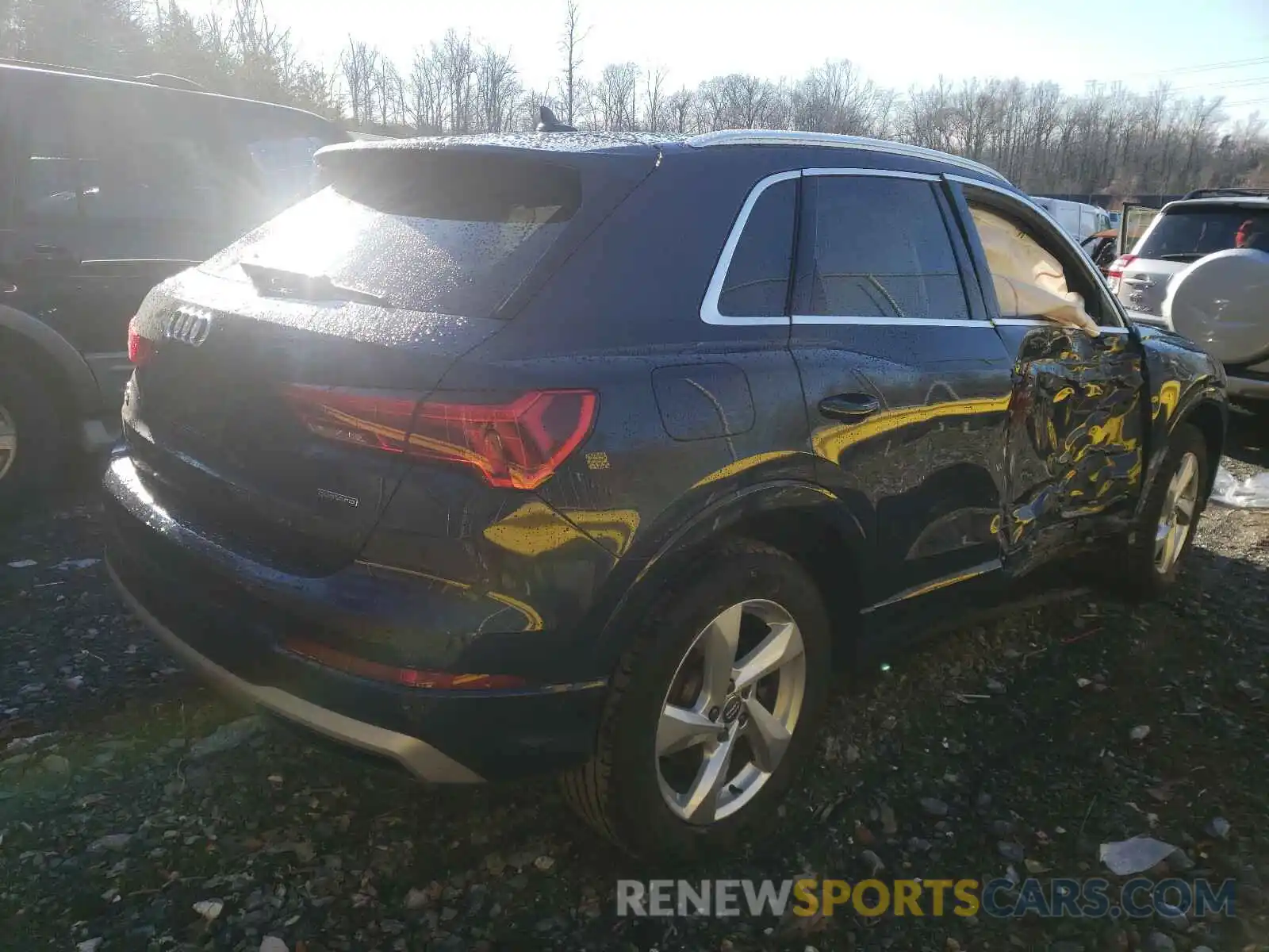 4 Photograph of a damaged car WA1BECF37K1072267 AUDI Q3 2019