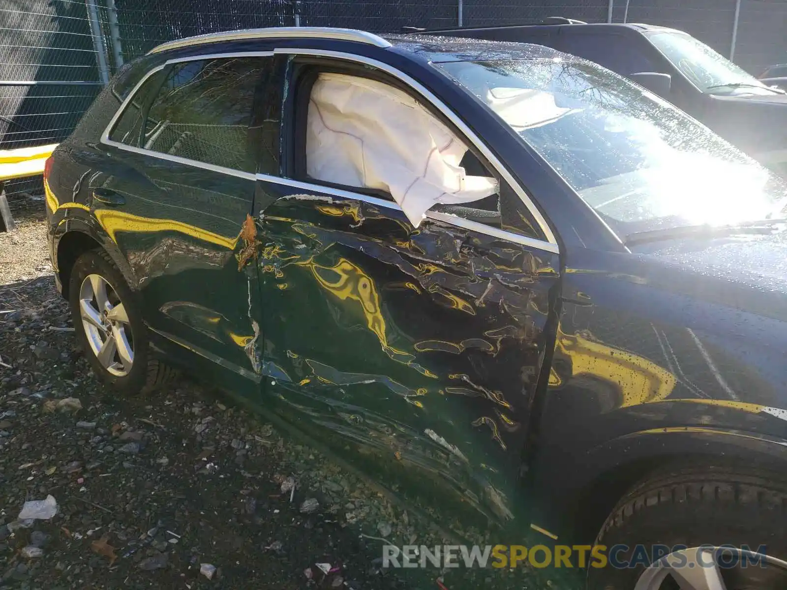 9 Photograph of a damaged car WA1BECF37K1072267 AUDI Q3 2019