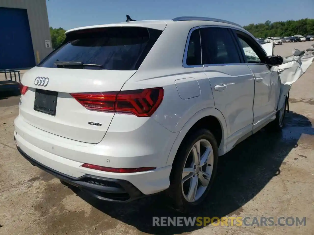 4 Photograph of a damaged car WA1DECF32K1086294 AUDI Q3 2019