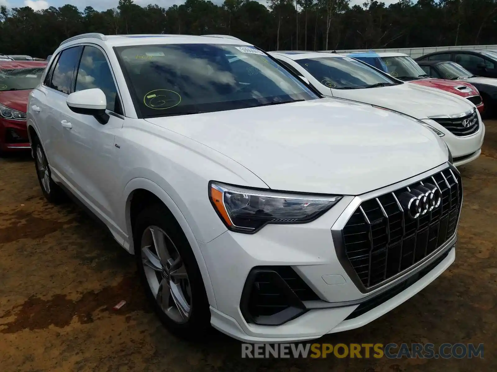 1 Photograph of a damaged car WA1DECF38K1083691 AUDI Q3 2019