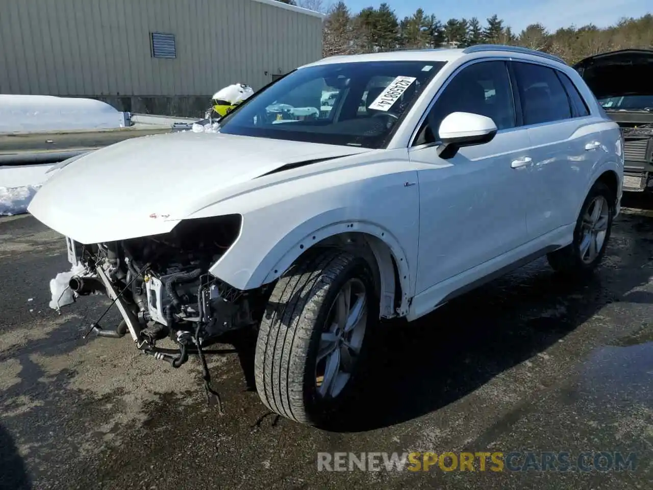 1 Photograph of a damaged car WA1DECF39K1085496 AUDI Q3 2019