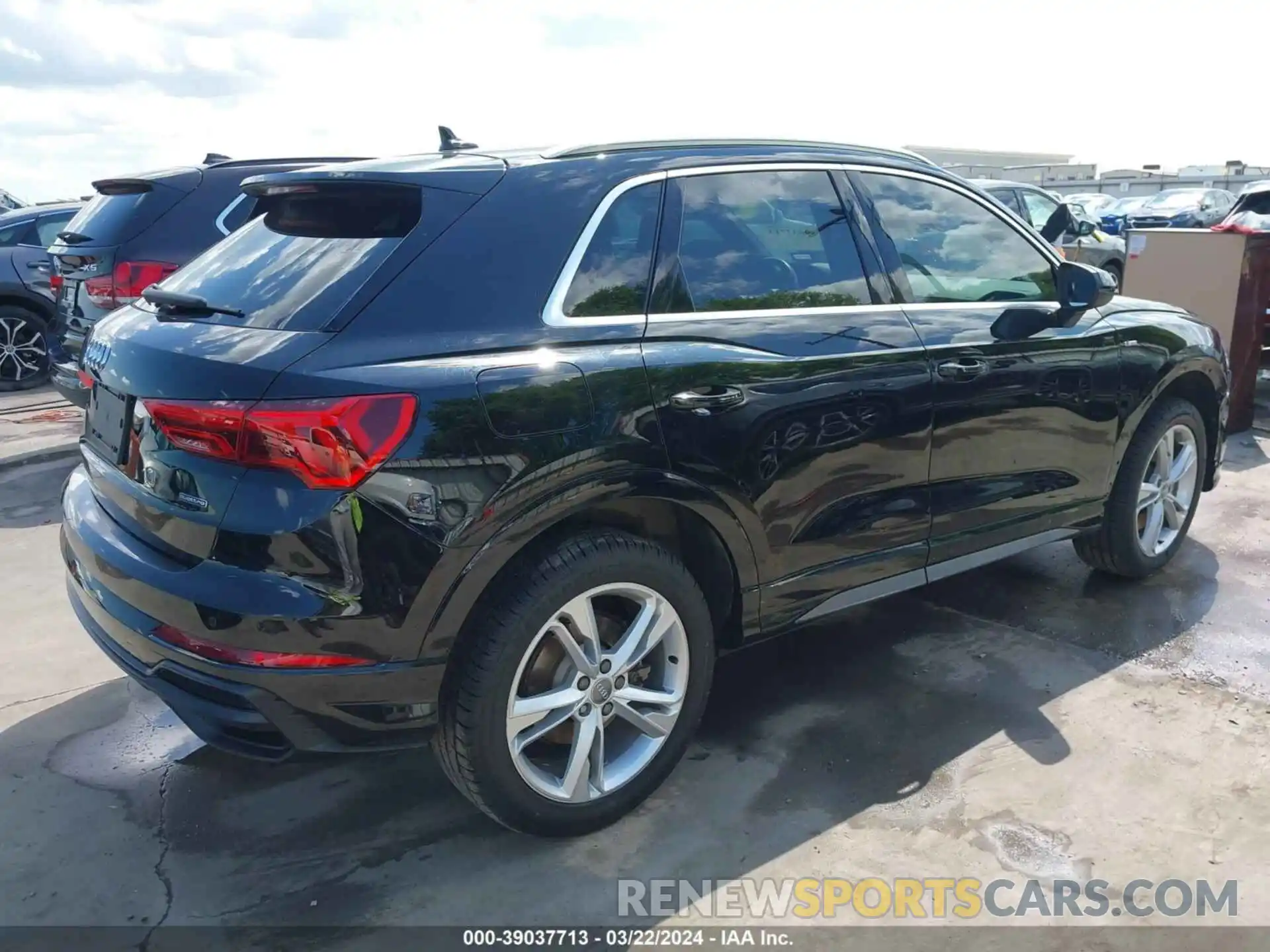 4 Фотография поврежденного автомобиля WA1EECF30K1065240 AUDI Q3 2019