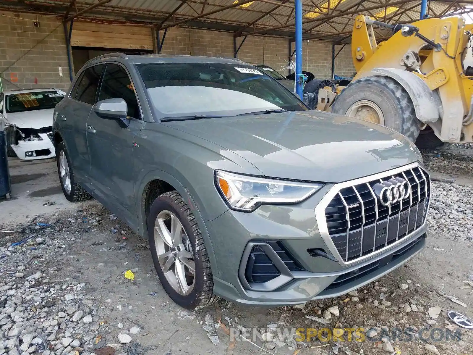 1 Фотография поврежденного автомобиля WA1EECF30K1070406 AUDI Q3 2019