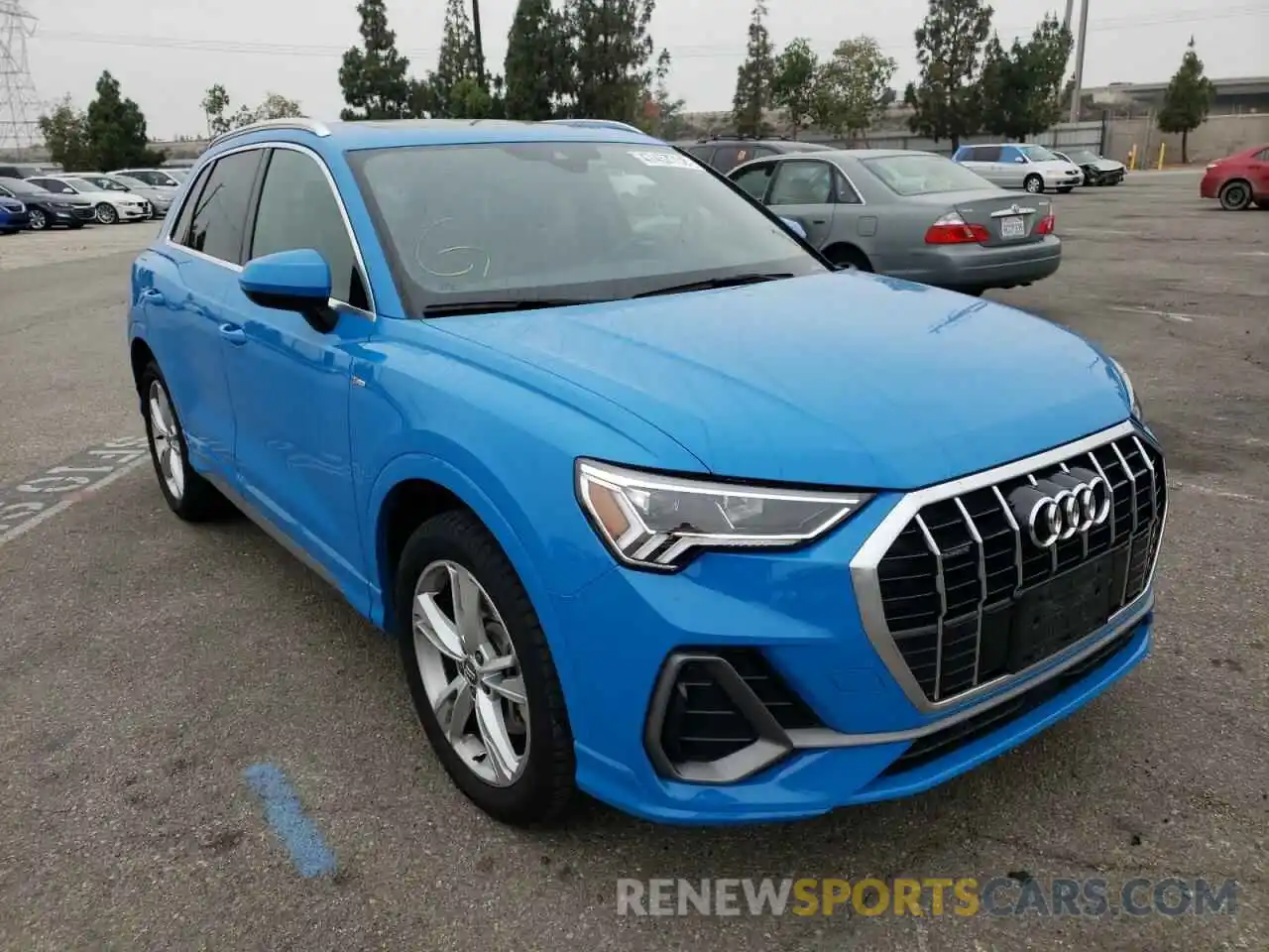 1 Фотография поврежденного автомобиля WA1EECF30K1072012 AUDI Q3 2019