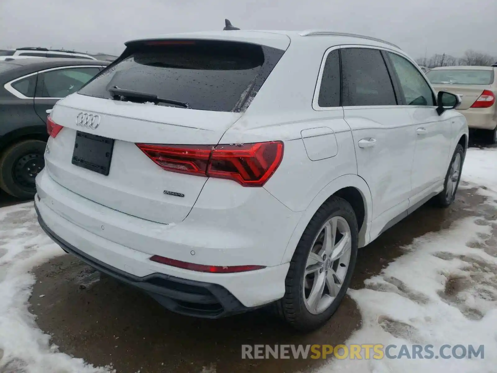 4 Фотография поврежденного автомобиля WA1EECF31K1067756 AUDI Q3 2019