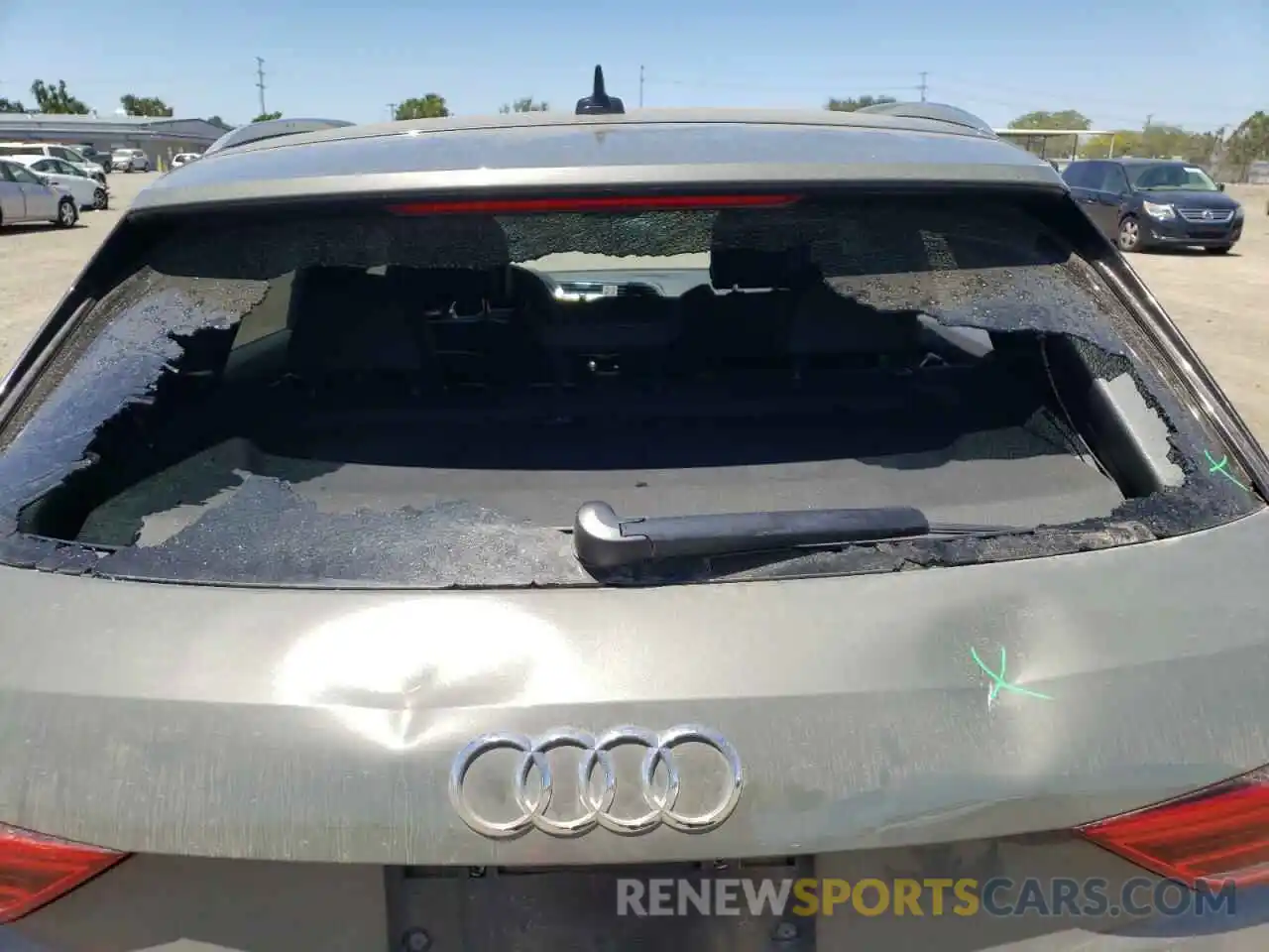 9 Photograph of a damaged car WA1EECF32K1064784 AUDI Q3 2019