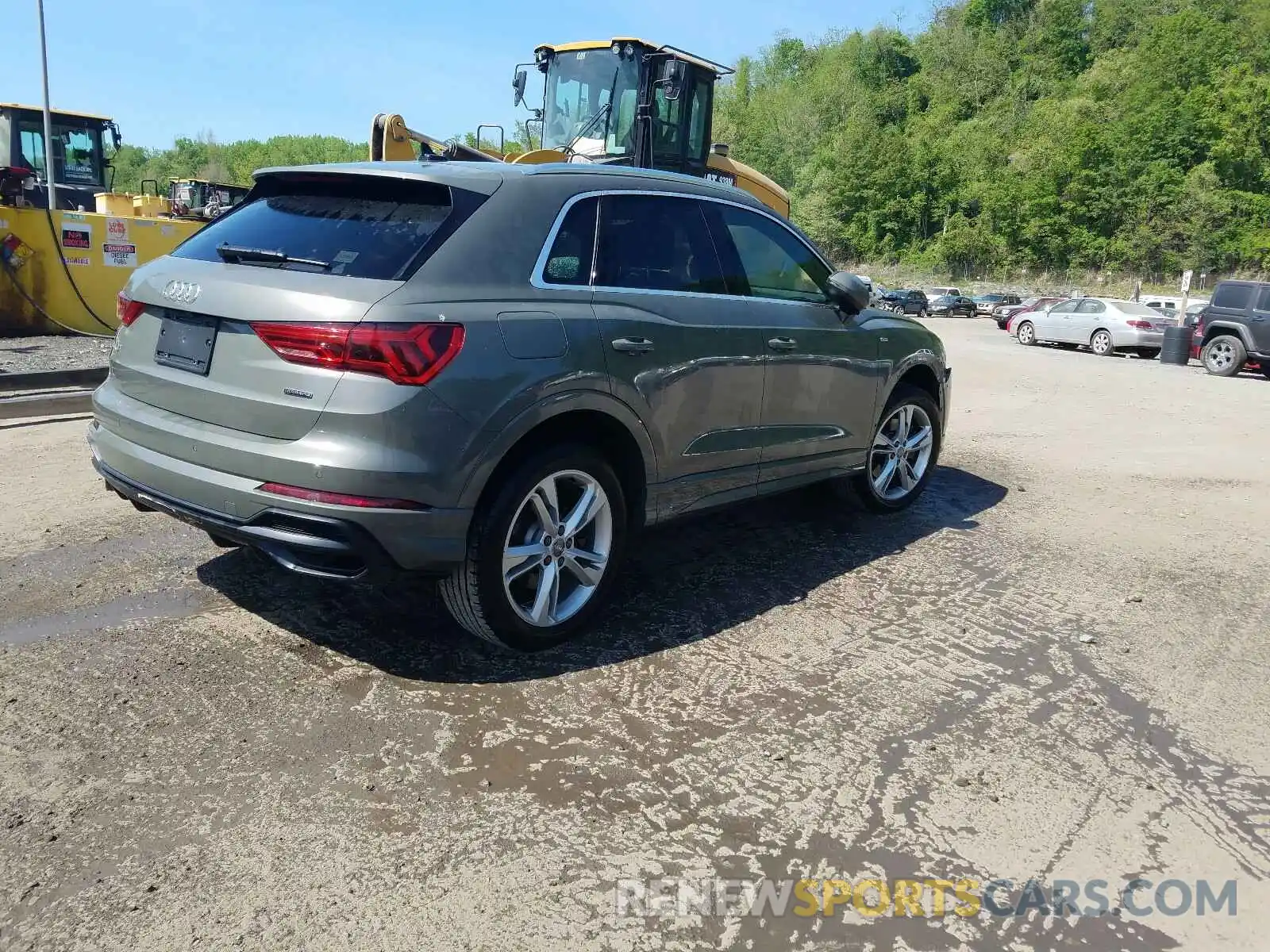 4 Photograph of a damaged car WA1EECF32K1084520 AUDI Q3 2019