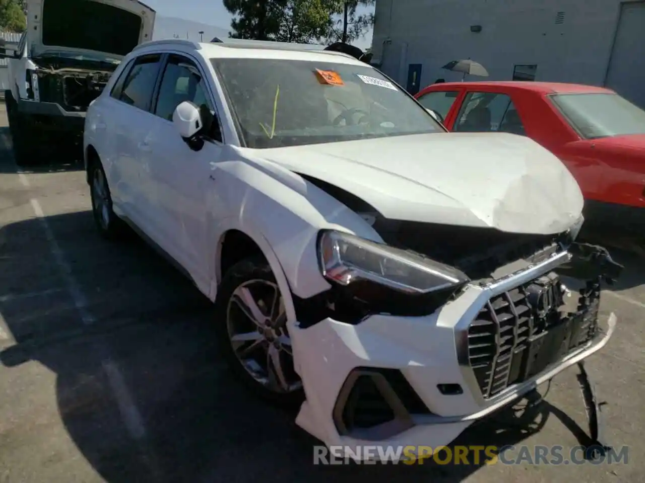 1 Photograph of a damaged car WA1EECF33K1069606 AUDI Q3 2019