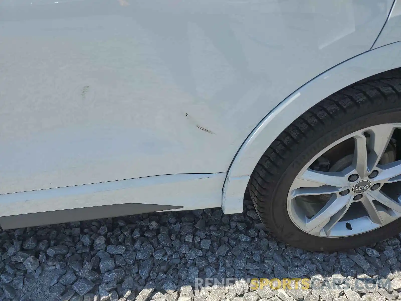 9 Photograph of a damaged car WA1EECF34K1073065 AUDI Q3 2019