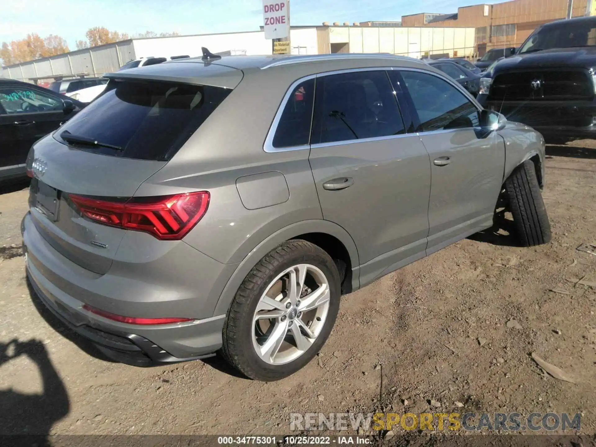 4 Фотография поврежденного автомобиля WA1EECF34K1080968 AUDI Q3 2019