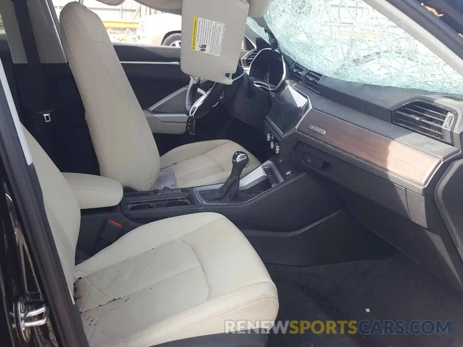 5 Photograph of a damaged car WA1EECF35K1065413 AUDI Q3 2019