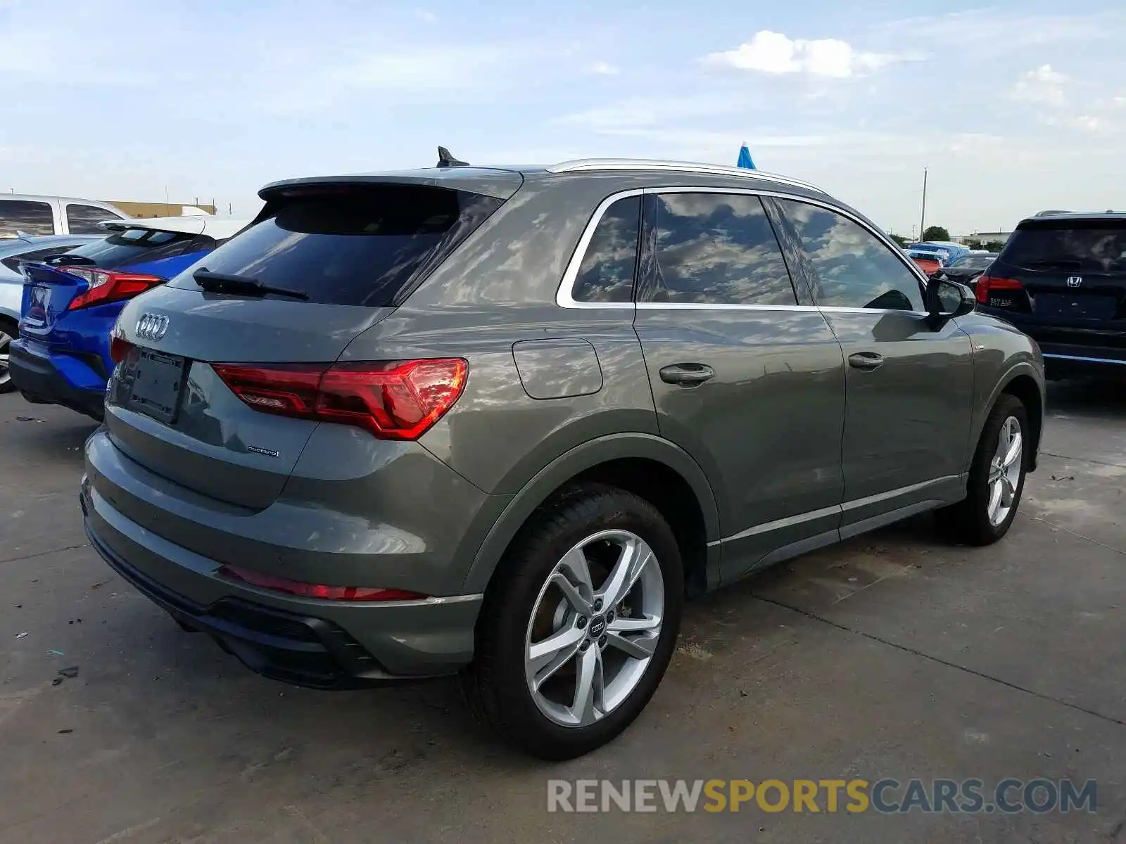 4 Фотография поврежденного автомобиля WA1EECF35K1073107 AUDI Q3 2019