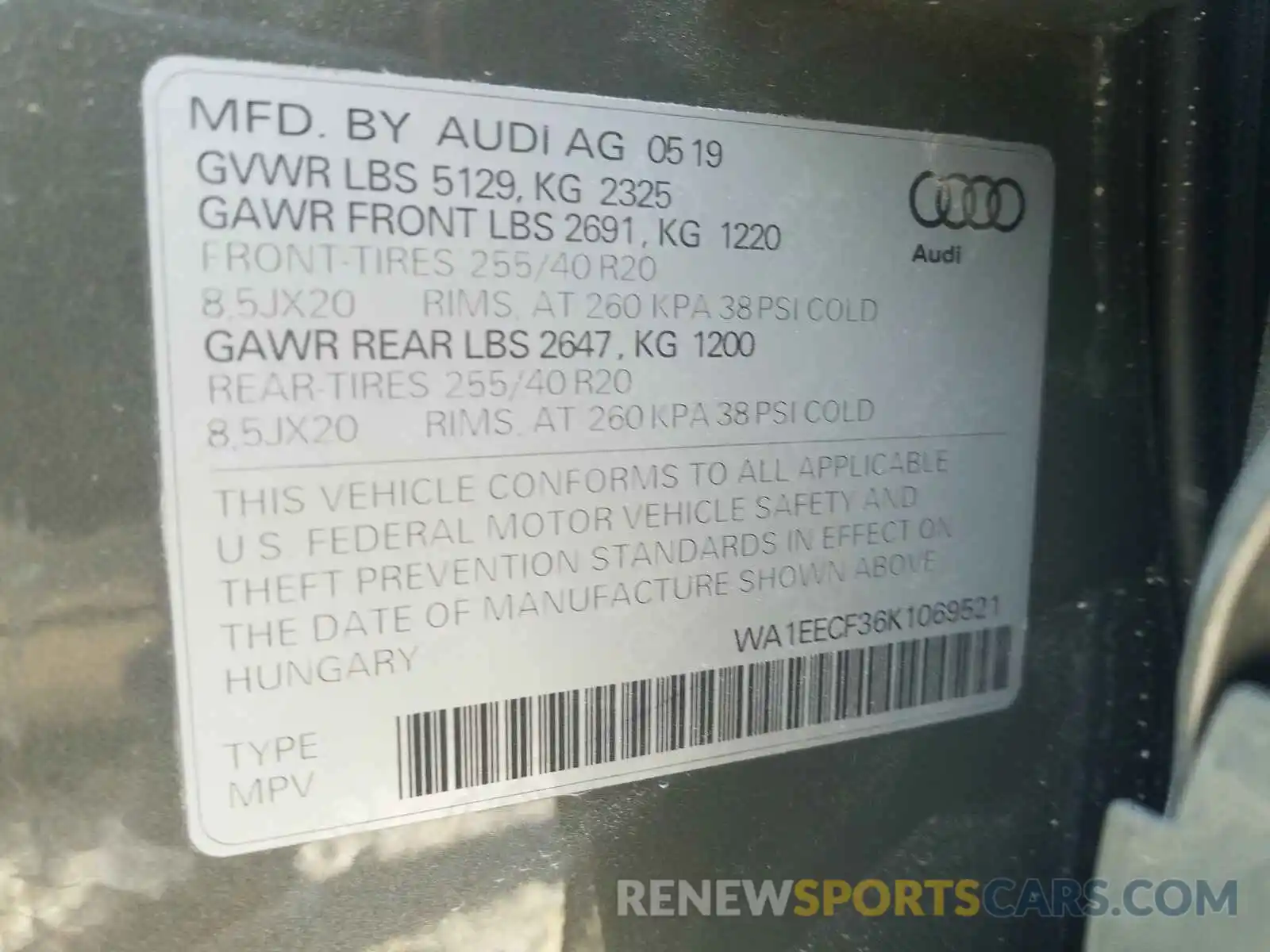 10 Photograph of a damaged car WA1EECF36K1069521 AUDI Q3 2019