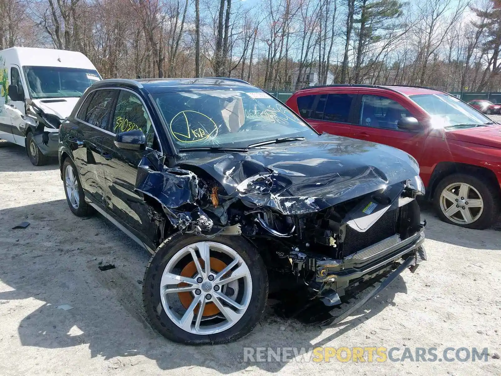 1 Photograph of a damaged car WA1EECF36K1070605 AUDI Q3 2019