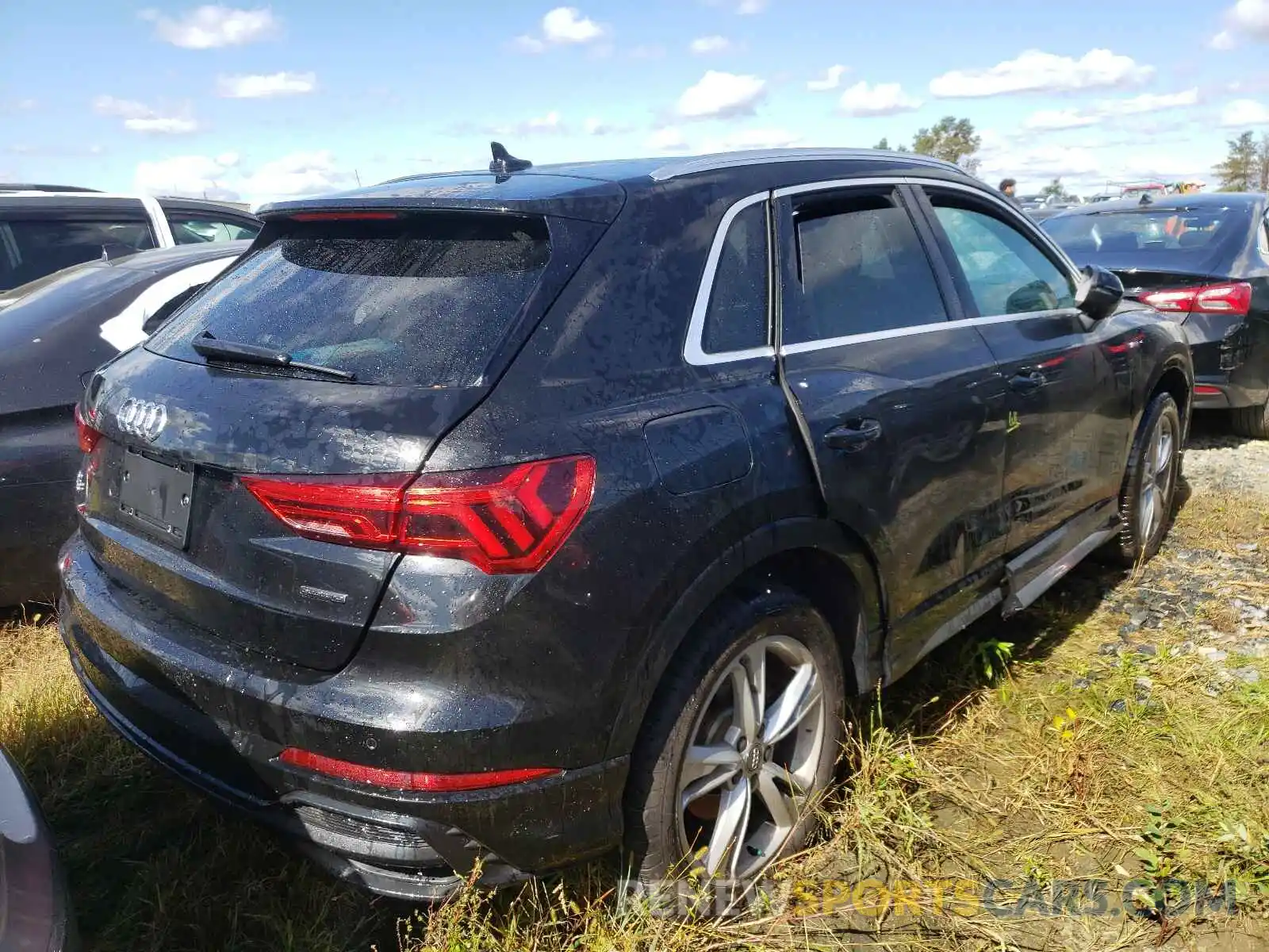 4 Photograph of a damaged car WA1EECF36K1078221 AUDI Q3 2019