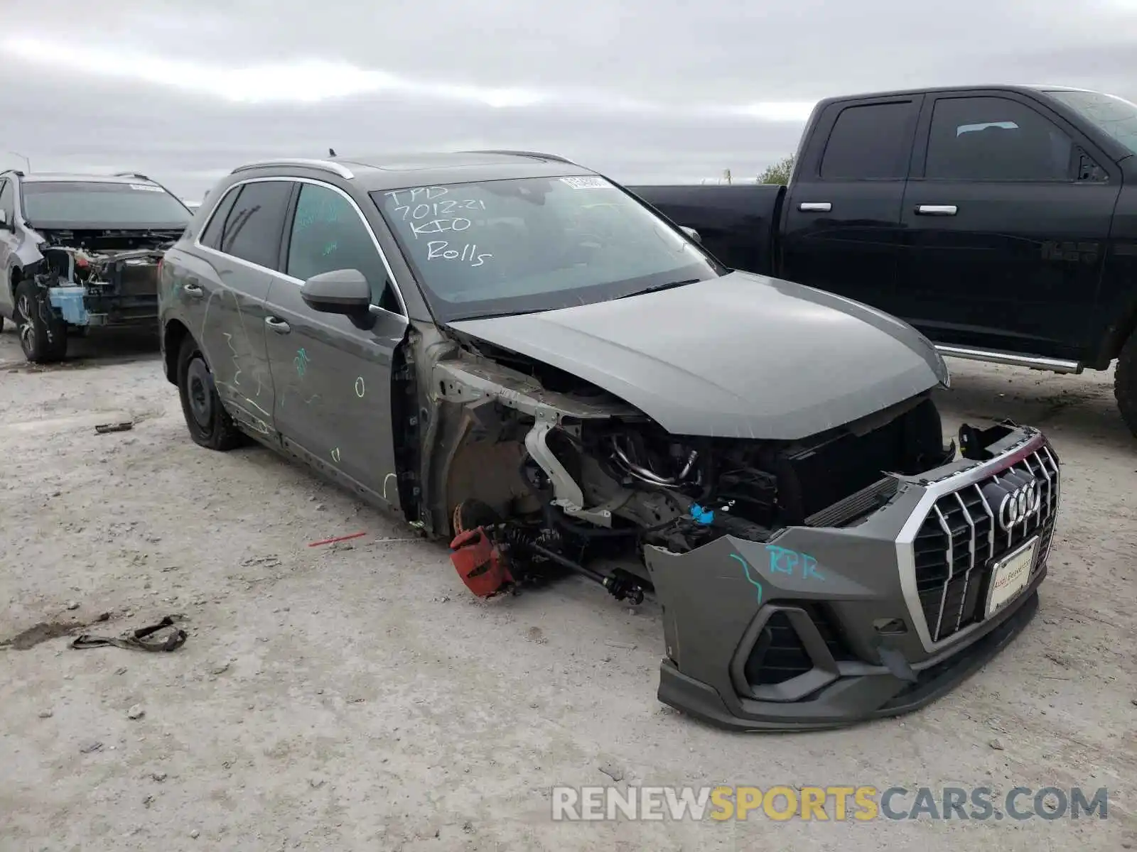 1 Photograph of a damaged car WA1EECF38K1073490 AUDI Q3 2019