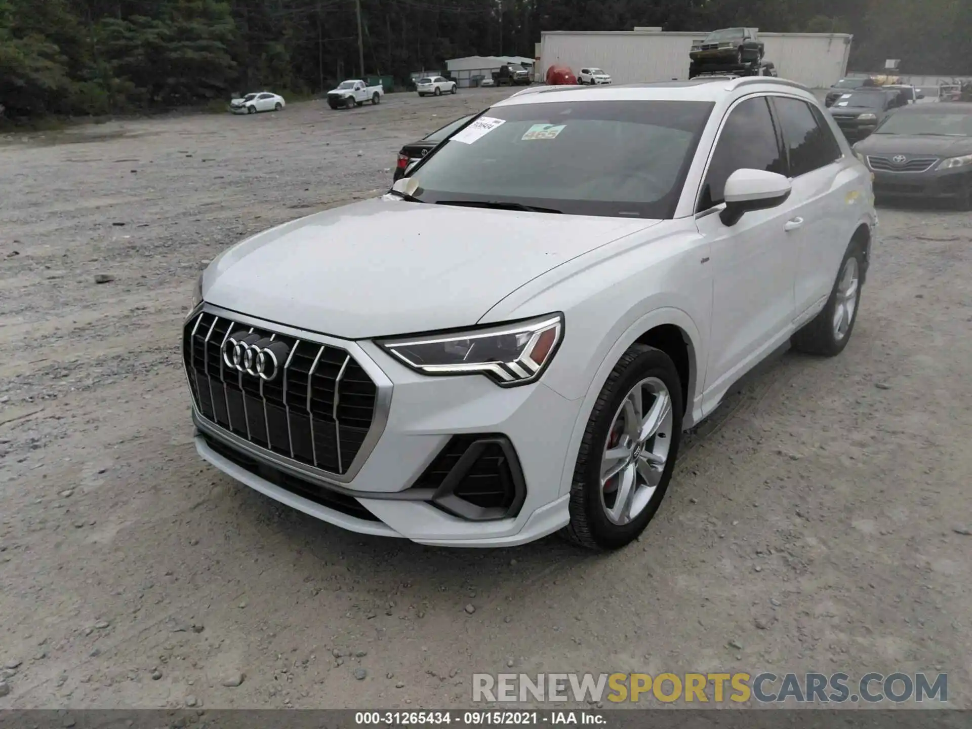 2 Фотография поврежденного автомобиля WA1EECF38K1080696 AUDI Q3 2019