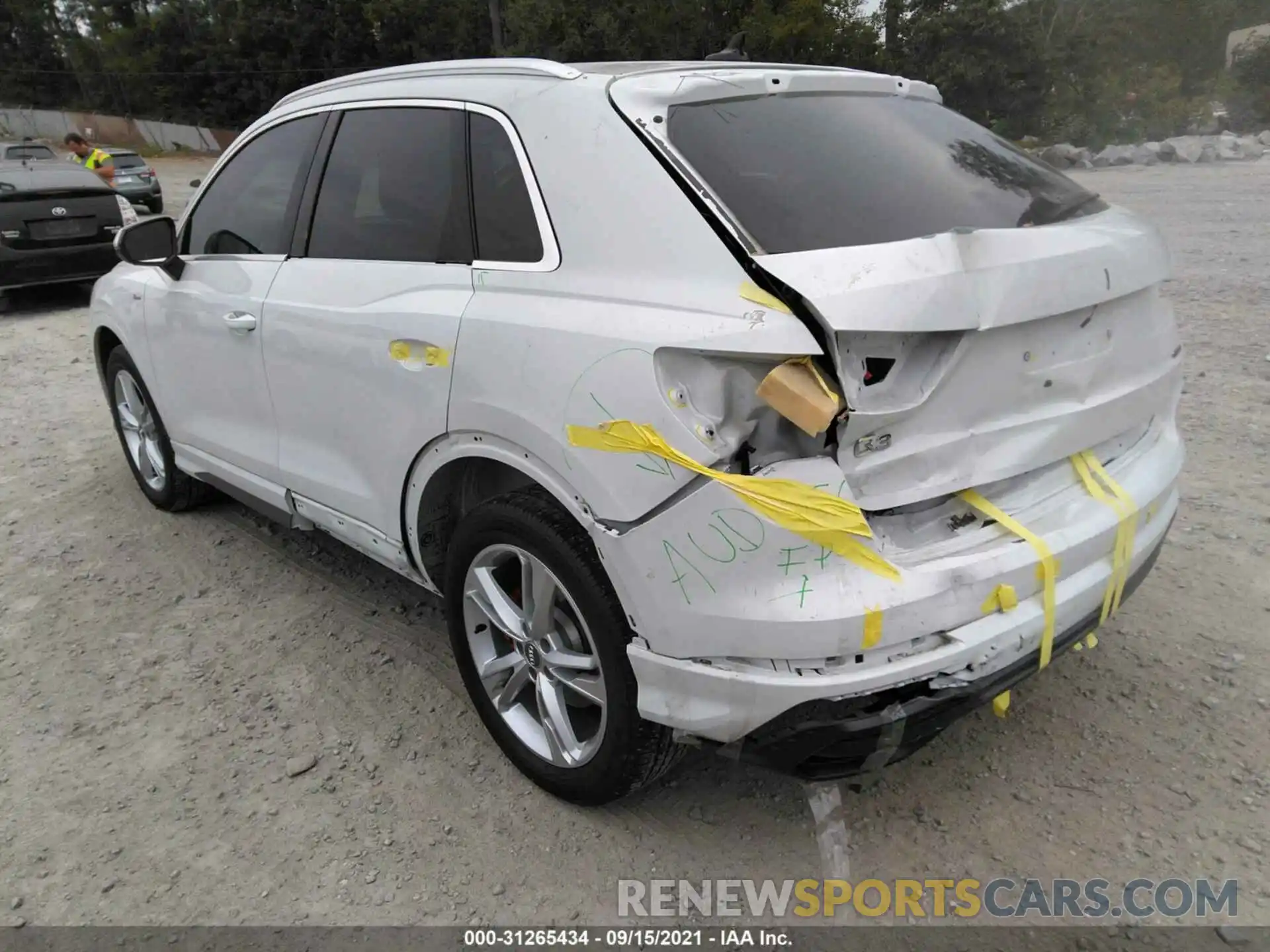 3 Фотография поврежденного автомобиля WA1EECF38K1080696 AUDI Q3 2019