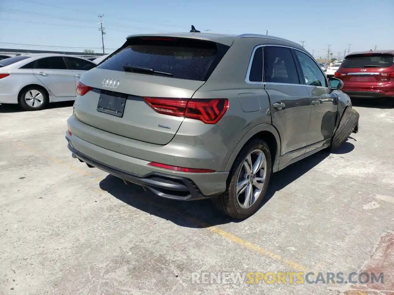 4 Фотография поврежденного автомобиля WA1EECF3XK1083857 AUDI Q3 2019