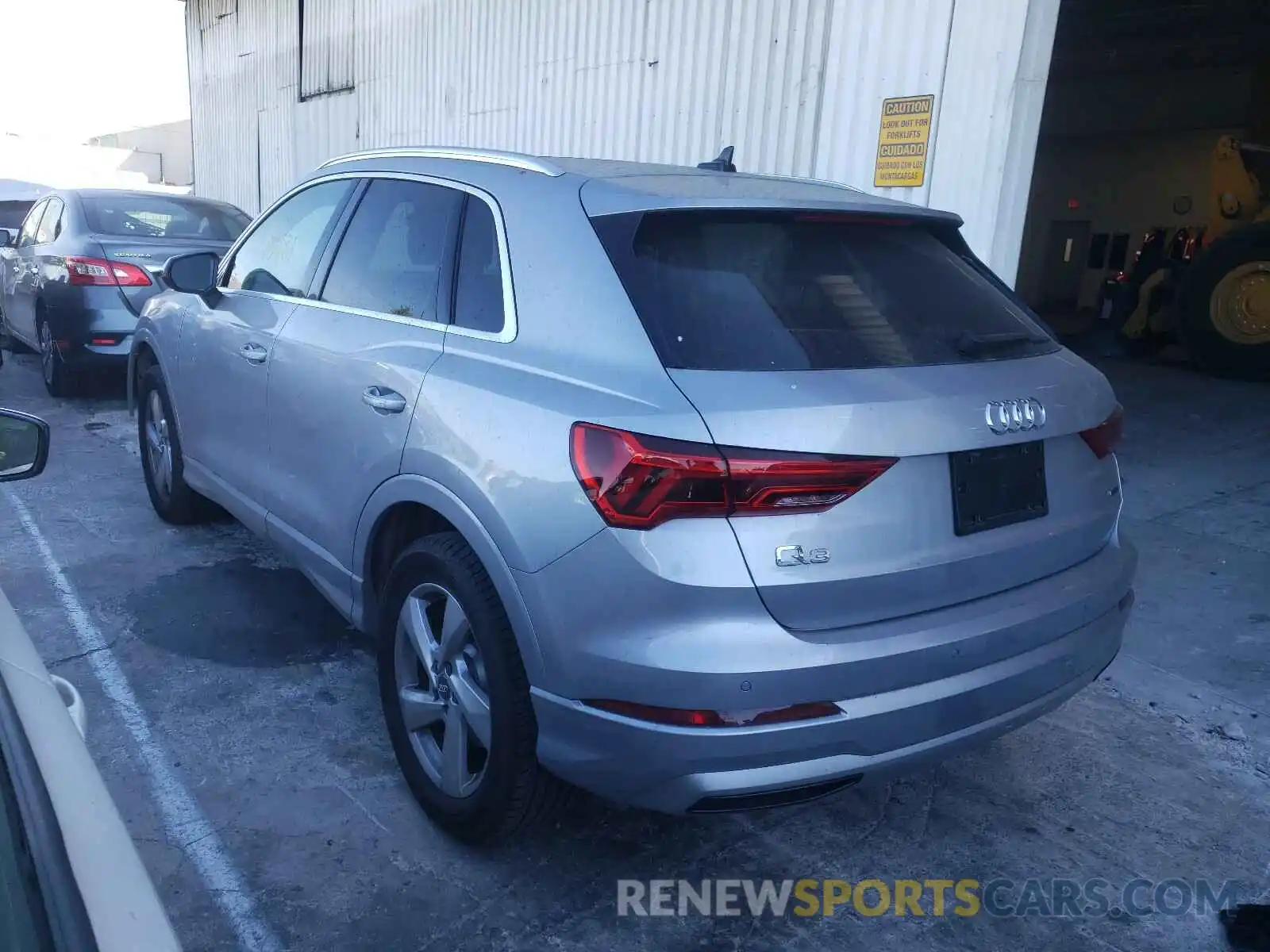 3 Photograph of a damaged car WA1AECF30L1003983 AUDI Q3 2020