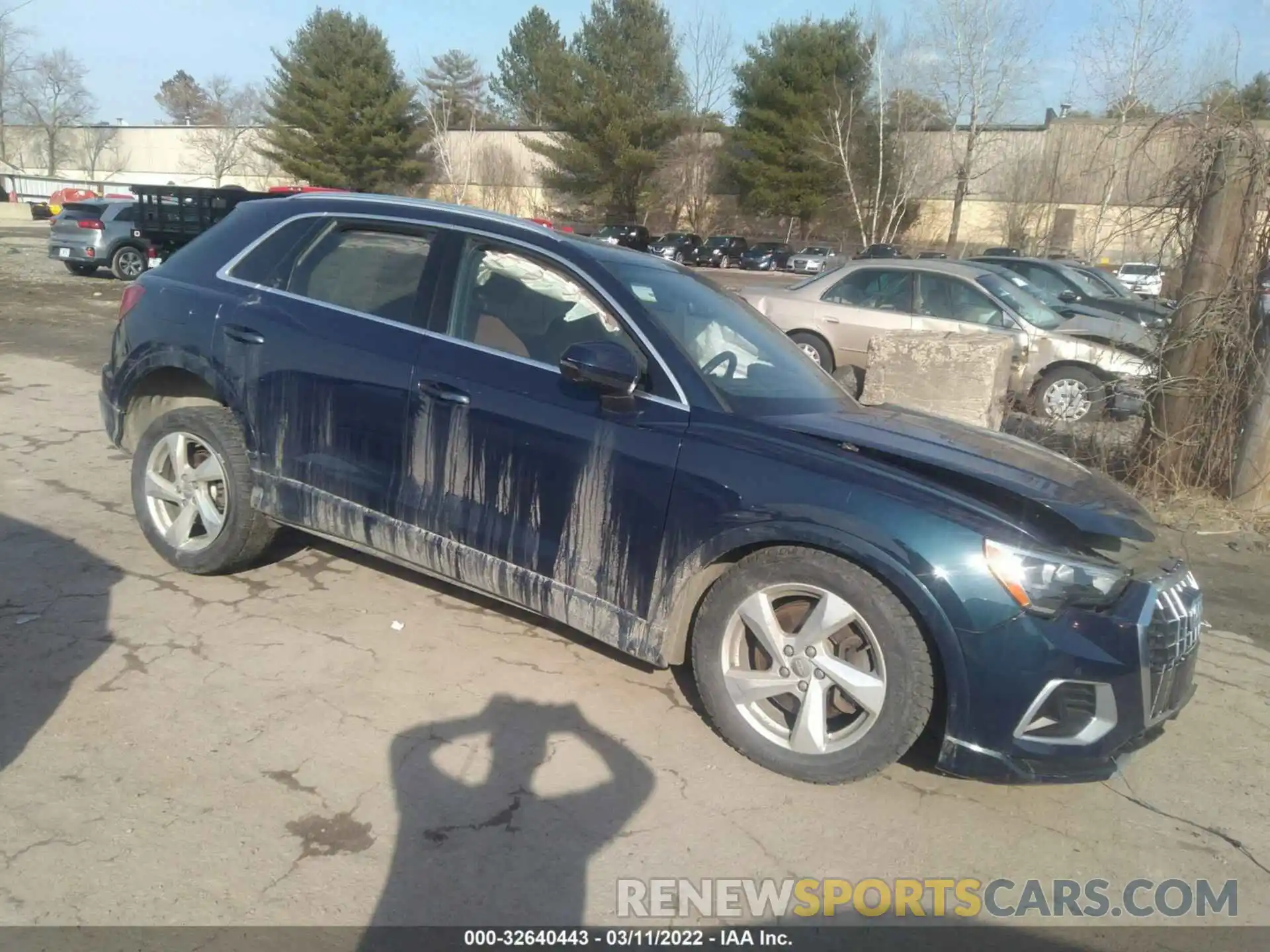 1 Photograph of a damaged car WA1AECF30L1005300 AUDI Q3 2020