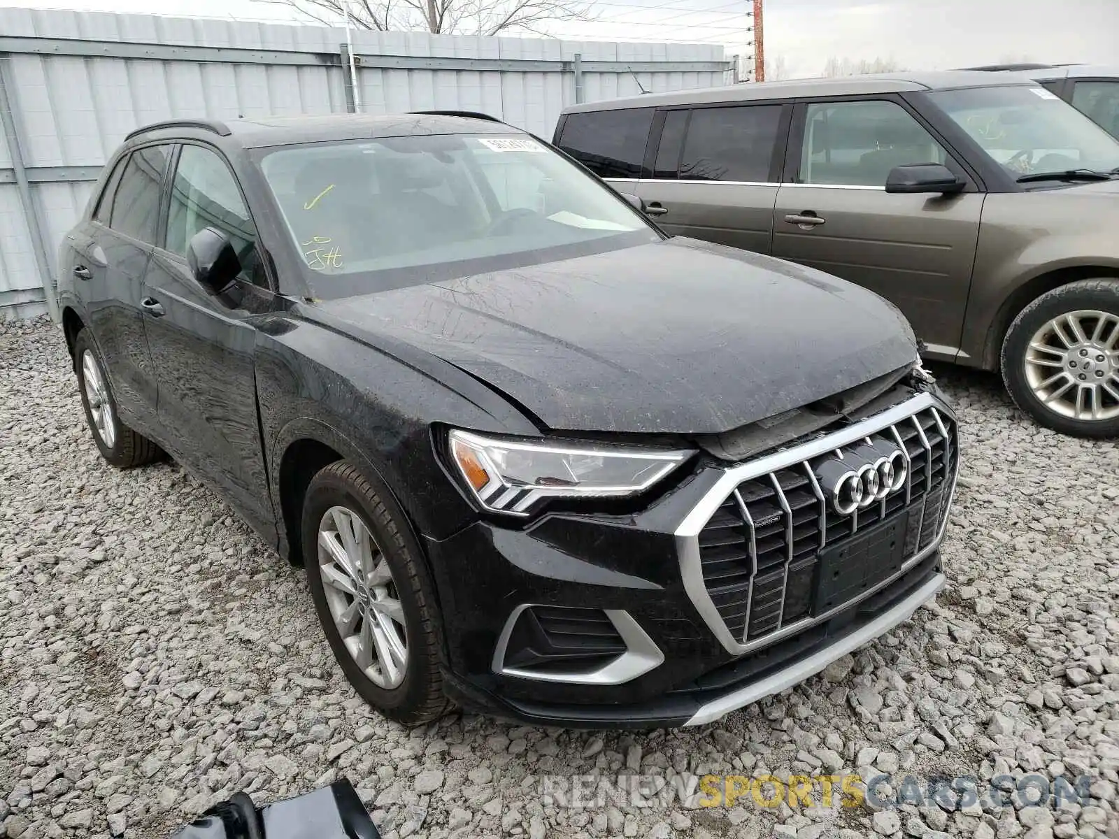 1 Фотография поврежденного автомобиля WA1AECF30L1012067 AUDI Q3 2020