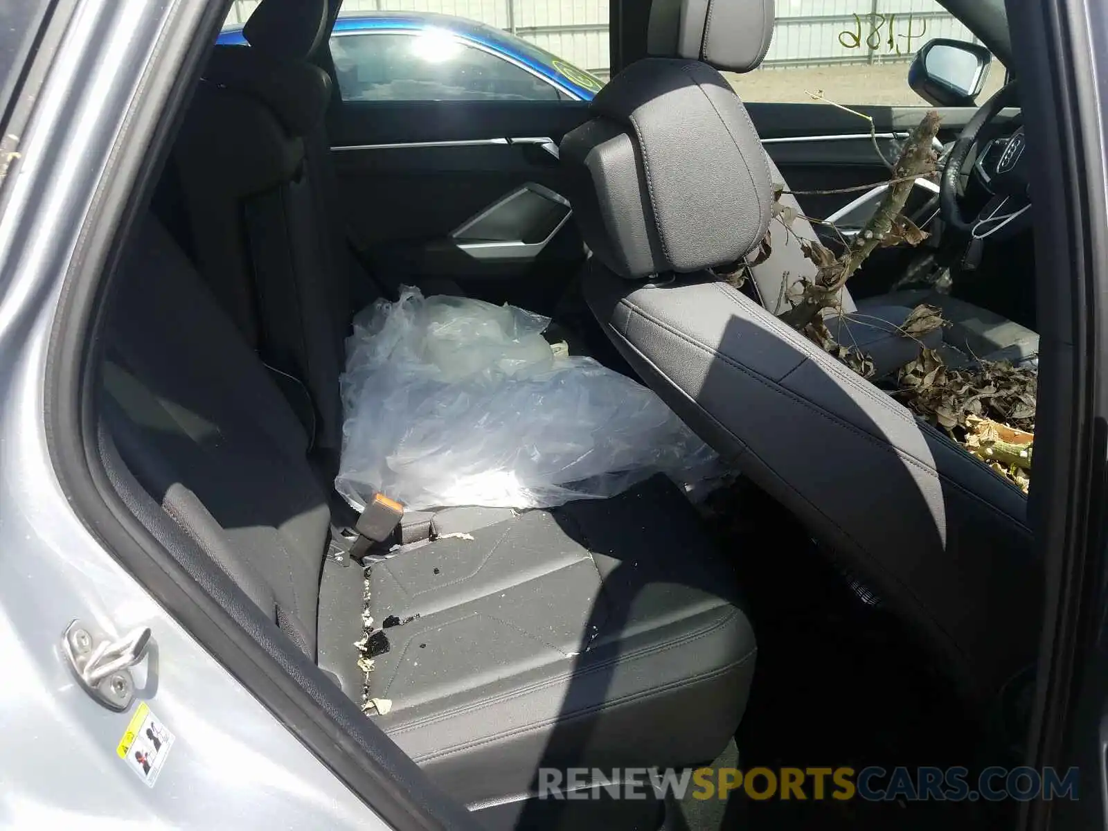 6 Photograph of a damaged car WA1AECF30L1016720 AUDI Q3 2020